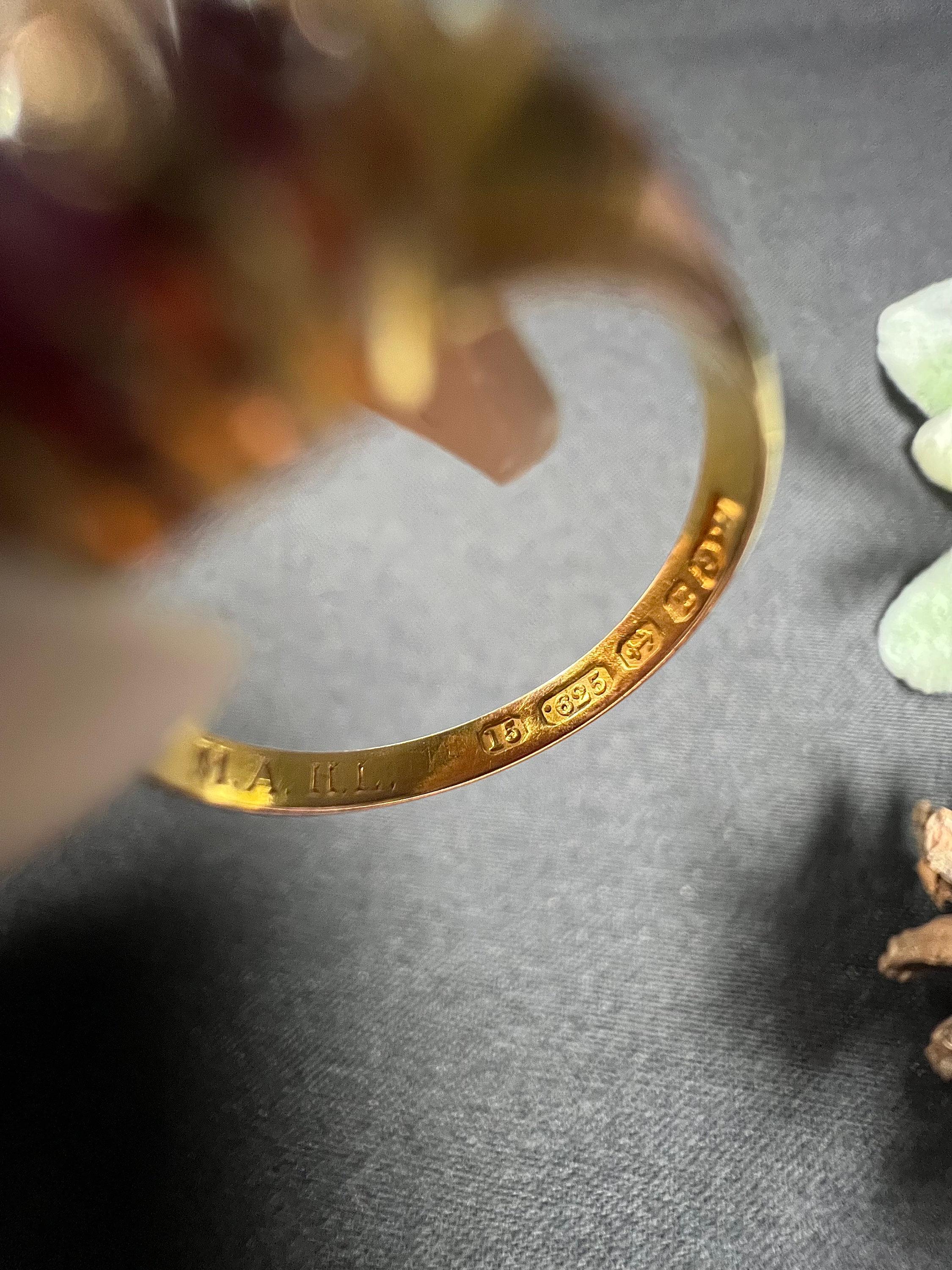 Taille coussin Bague victorienne ancienne en or 15 carats, perles naturelles et rubis en vente