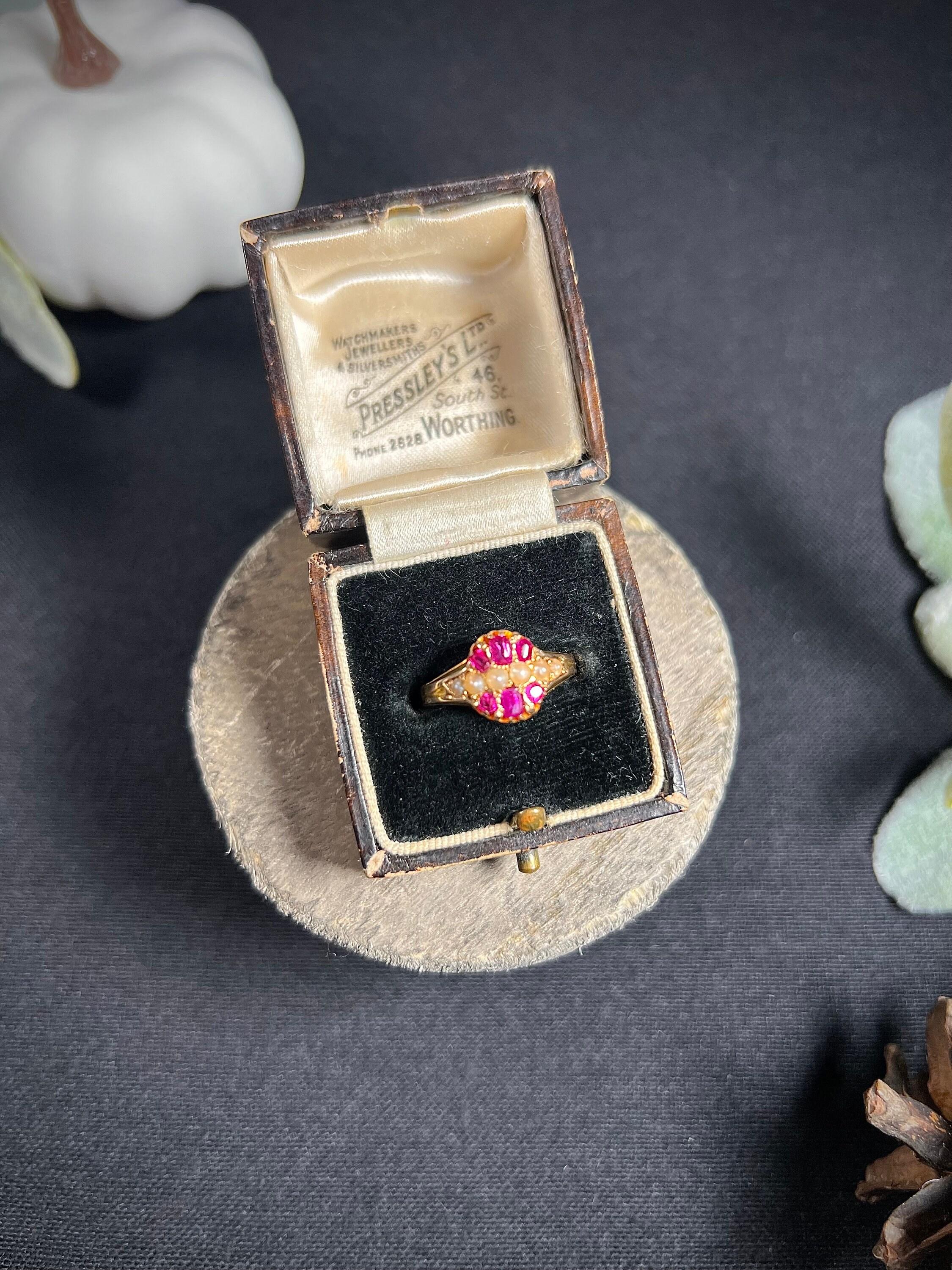 Bague victorienne ancienne en or 15 carats, perles naturelles et rubis en vente 1