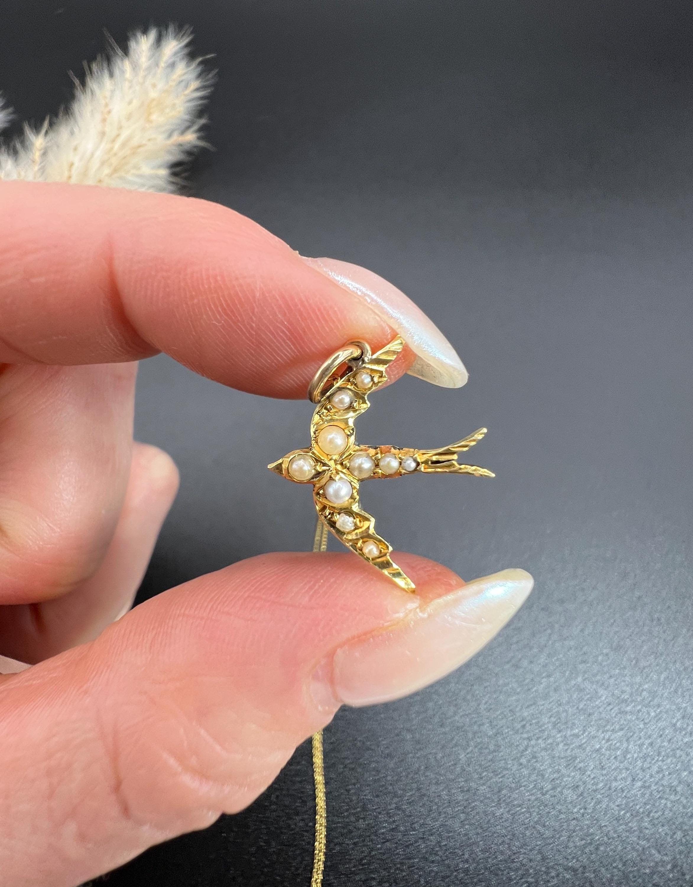 Antique 15ct Gold, Victorian Seed Pearl Swallow Pendant Necklace For Sale 5