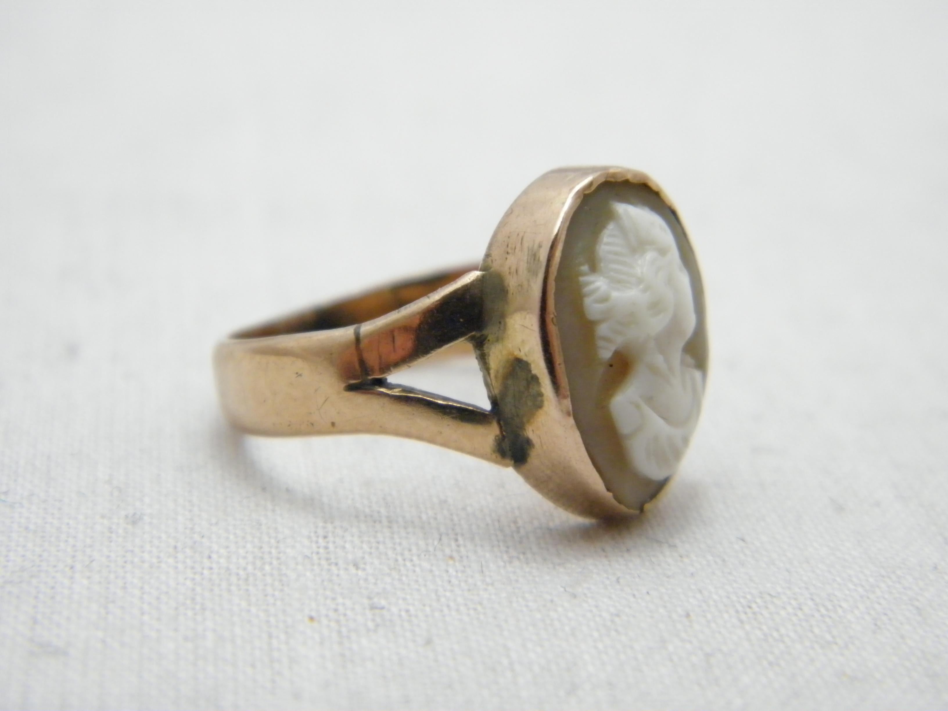 Antique 15ct Rose Gold Cameo Signet Ring 625 Purity Heavy Hardstone In Good Condition For Sale In Camelford, GB