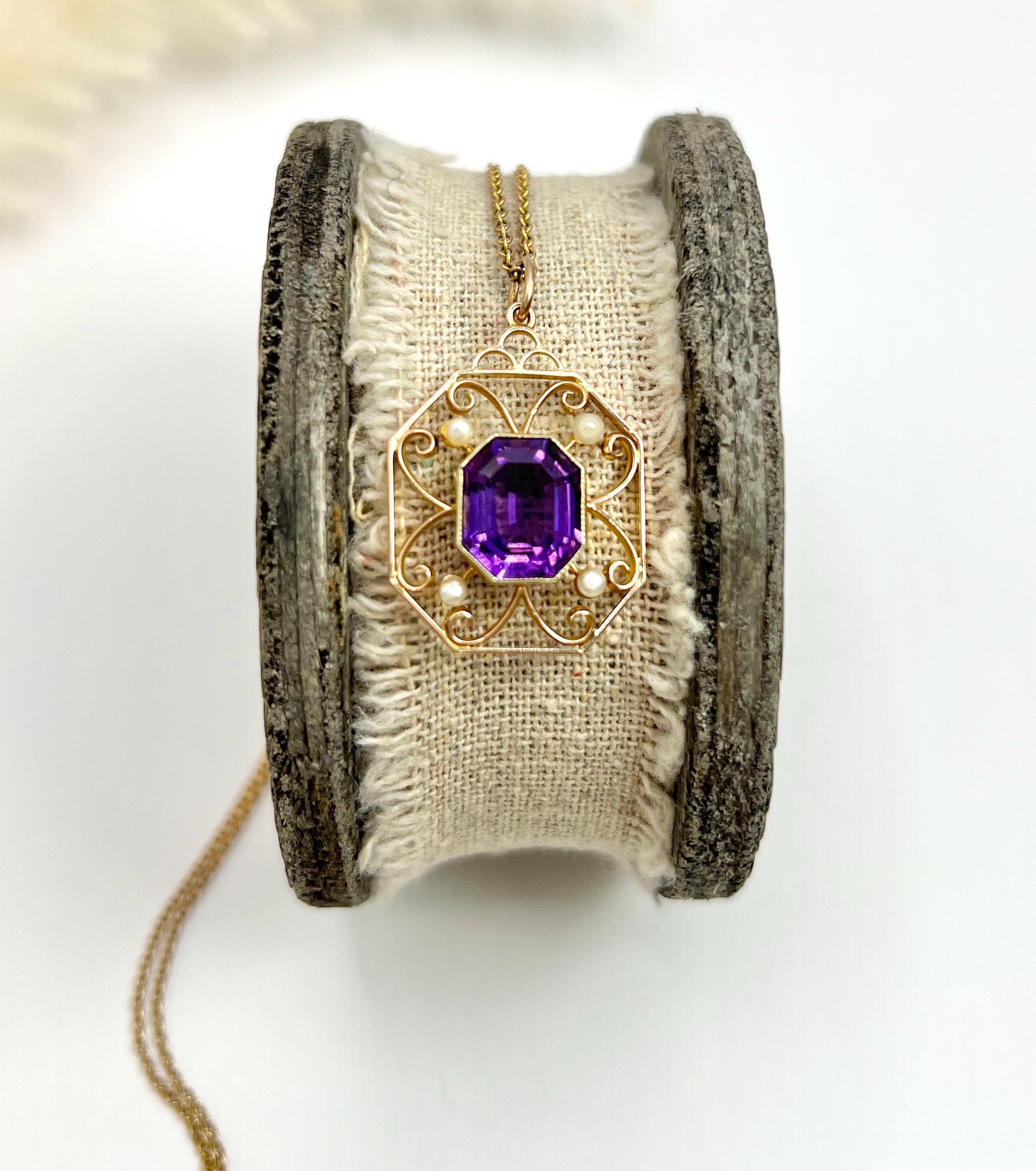Antiker Anhänger aus 15 Karat Roségold, achteckigem Edwardianischem Amethyst und Saatperlen-Anhänger im Zustand „Gut“ im Angebot in Brighton, GB