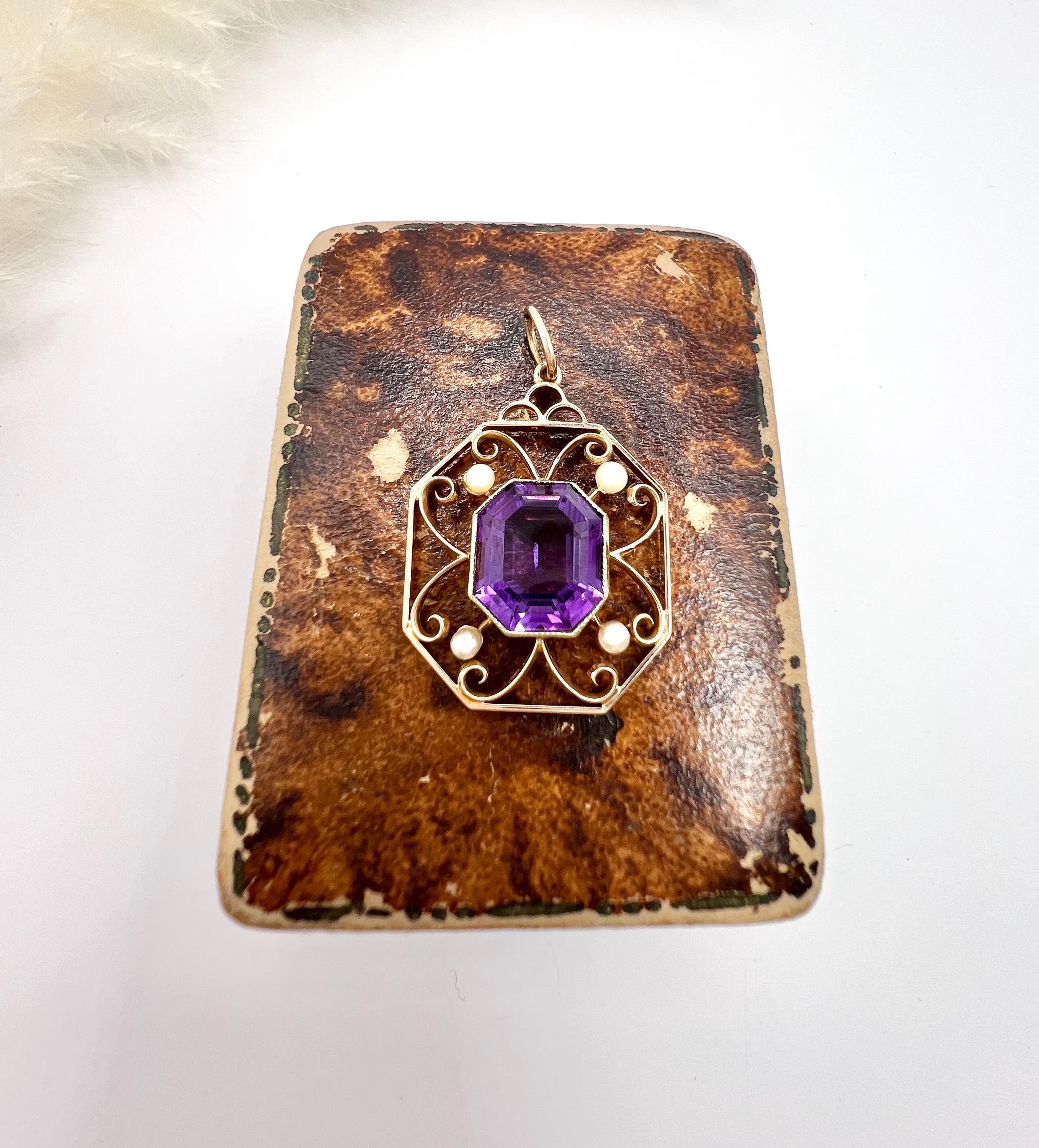 Antiker Anhänger aus 15 Karat Roségold, achteckigem Edwardianischem Amethyst und Saatperlen-Anhänger im Angebot 3
