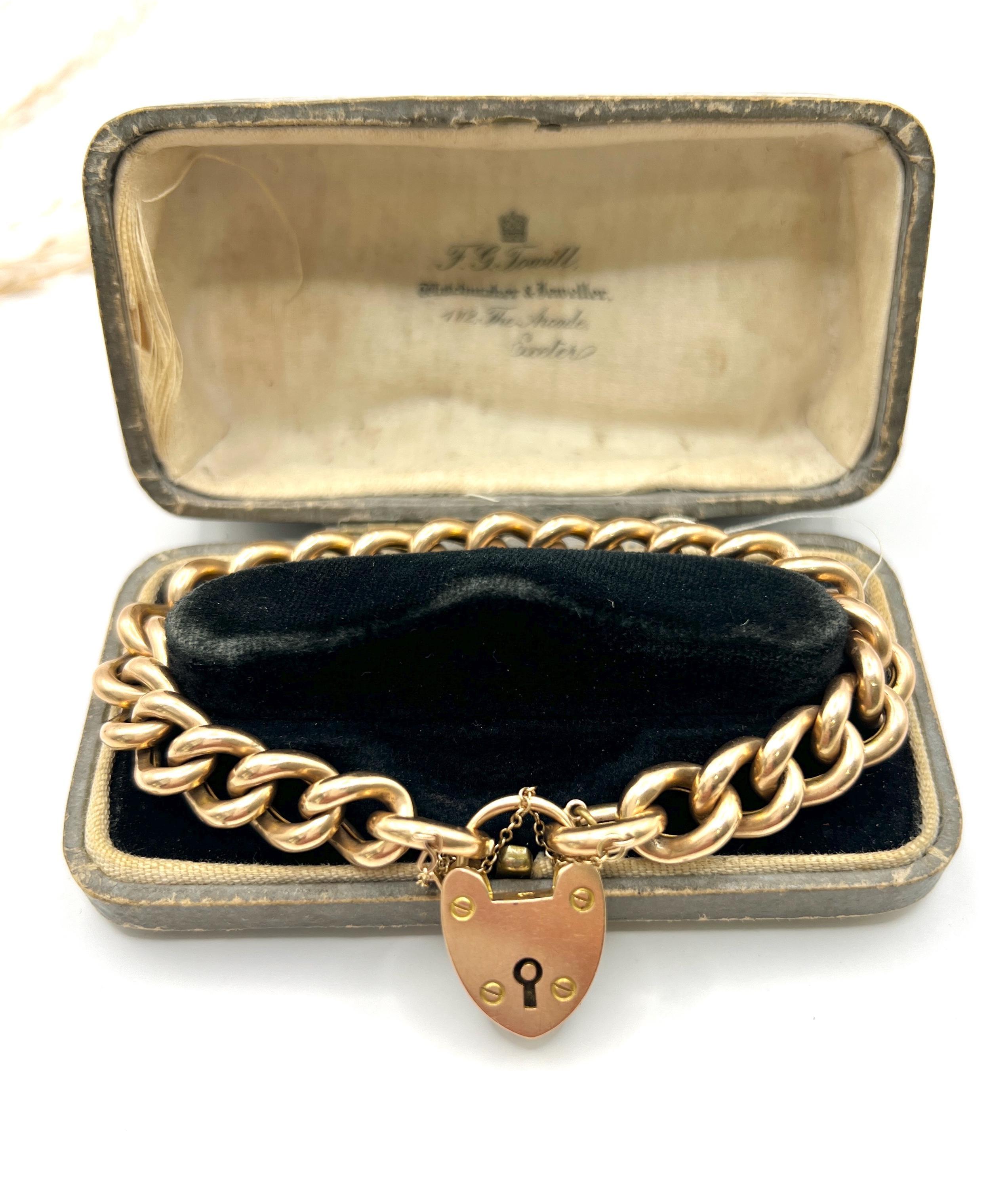 Antique 15ct Rose Gold, Victorian Curb Link Bracelet avec Heart Padlock Clasp en vente 3