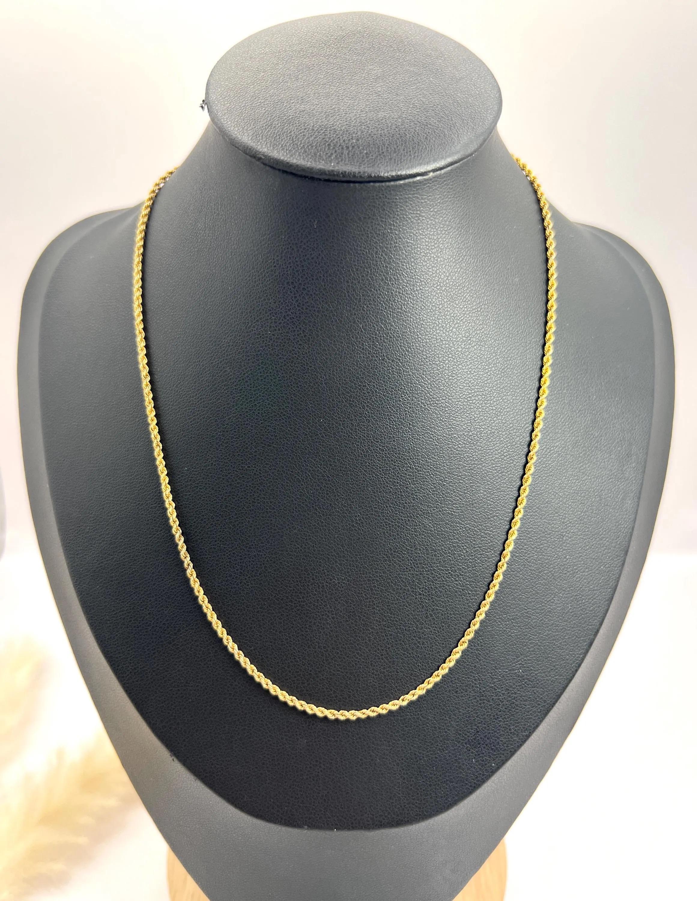 Antique 15ct Yellow Gold, 1920s 15 Inch Solid Rope Link Chain with Bolt Clasp (Chaîne à maillons en corde solide avec fermoir à boulon) en vente 1
