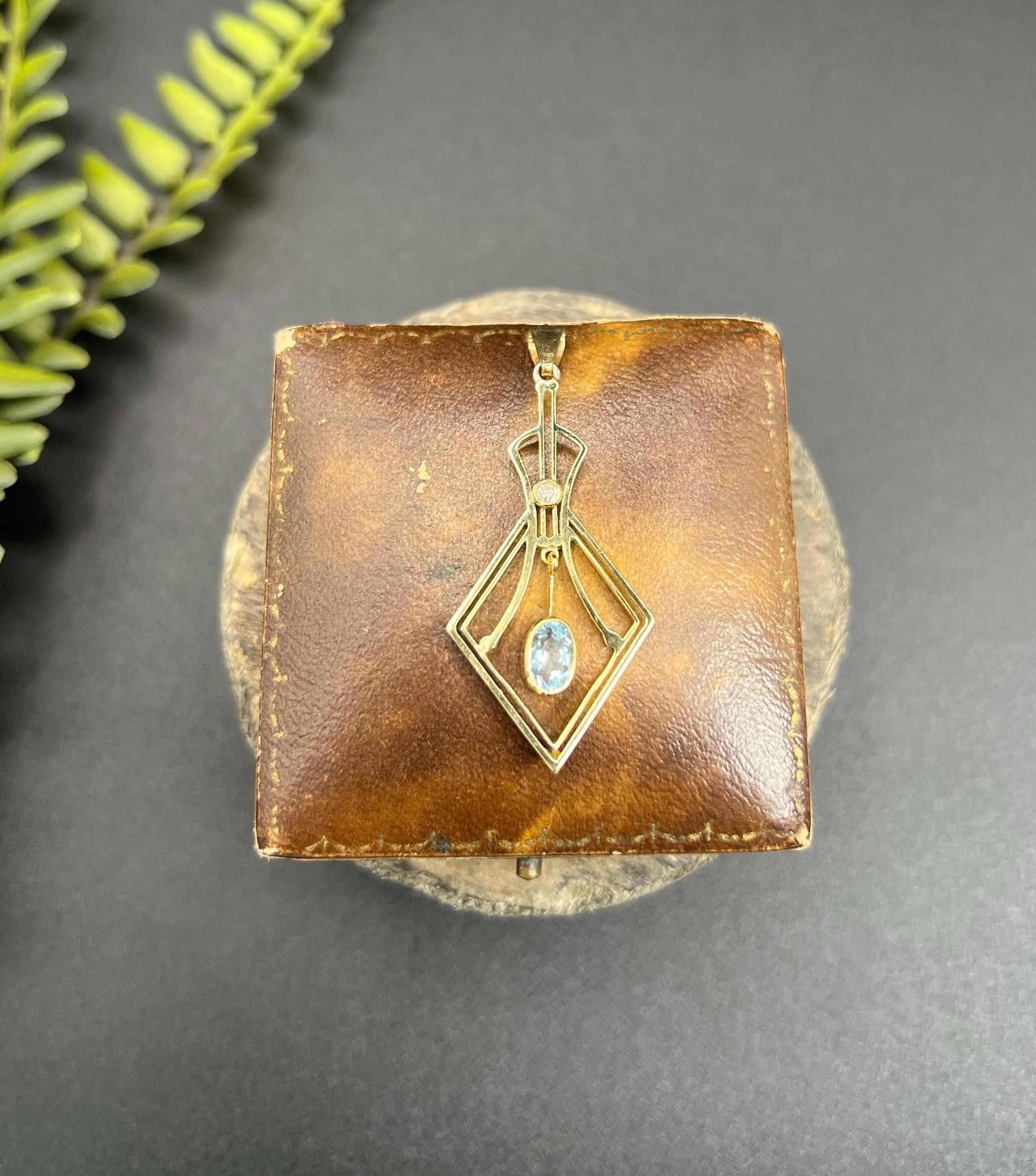Oval Cut Antique 15ct Yellow Gold, Art Deco Aquamarine & Diamond Pendulum Drop Pendant For Sale