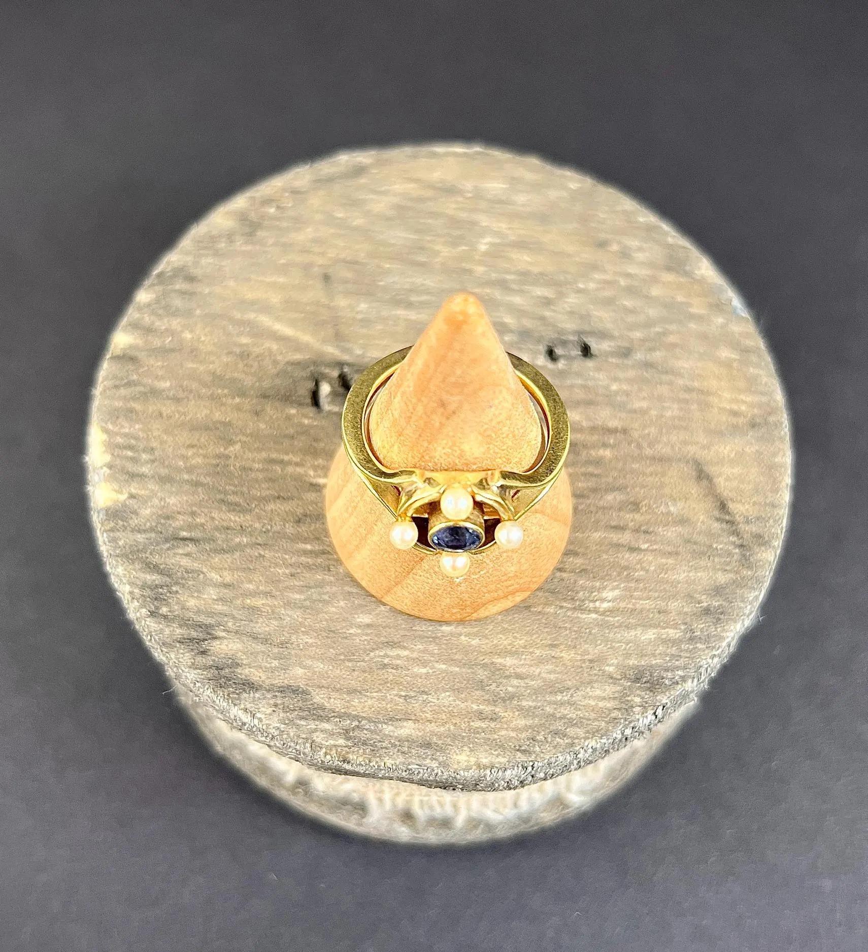Antique 15ct Yellow Gold, Art Nouveau Sapphire and Pearl Target Ring For Sale 1