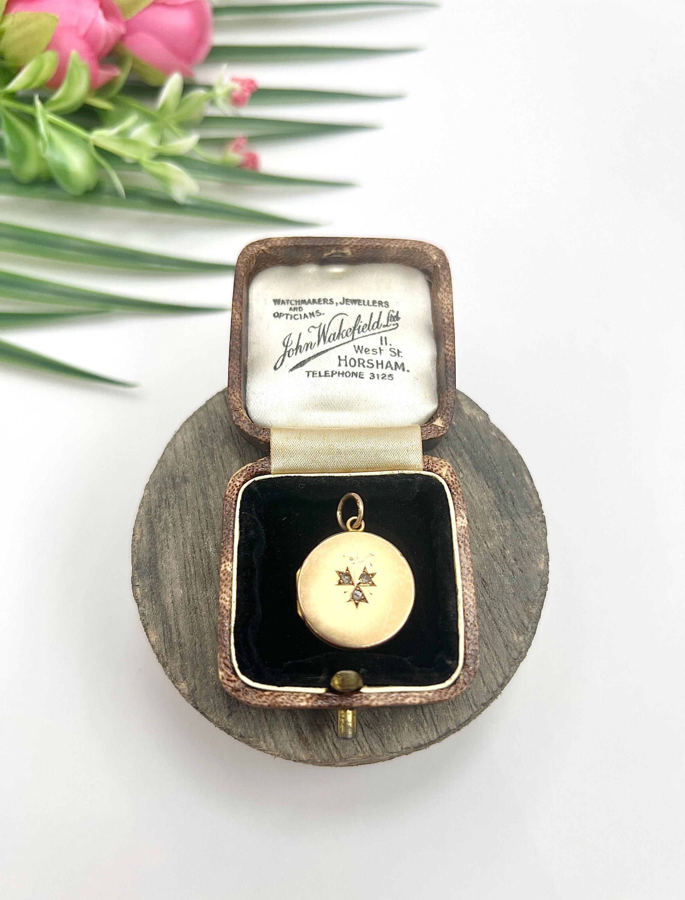 Antiguo medallón redondo de oro amarillo de 15 ct con diamantes talla rosa de los años 20 en venta 5