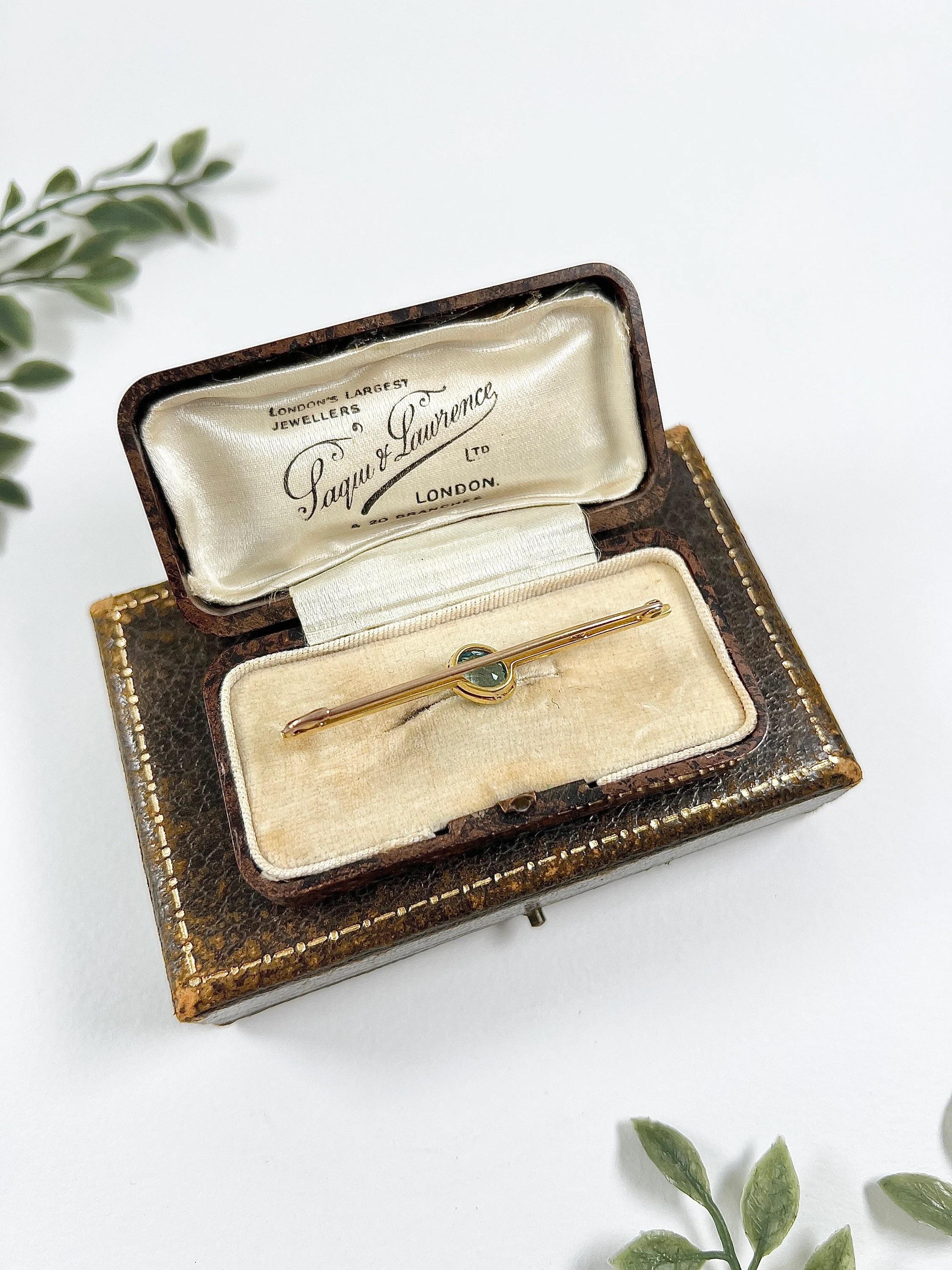 Antique 15ct Yellow Gold, Edwardian Aquamarine Bar Brooch For Sale 4