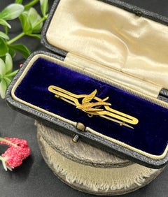 Antique 15ct Yellow Gold, Edwardian Bird Bar Brooch, Circa 1910