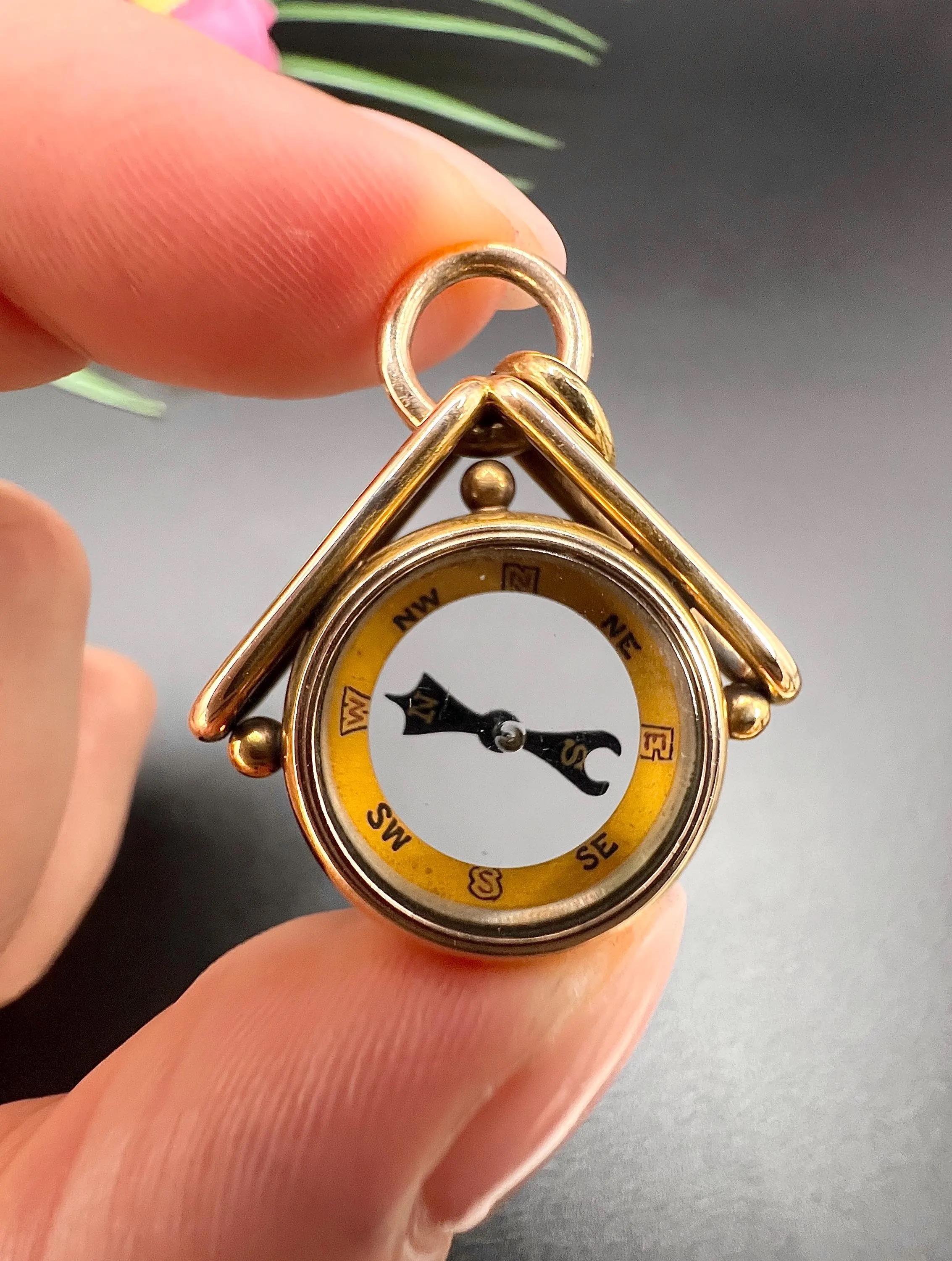 Ciondolo antico in oro giallo 15ct, bussola edoardiana in vendita 5