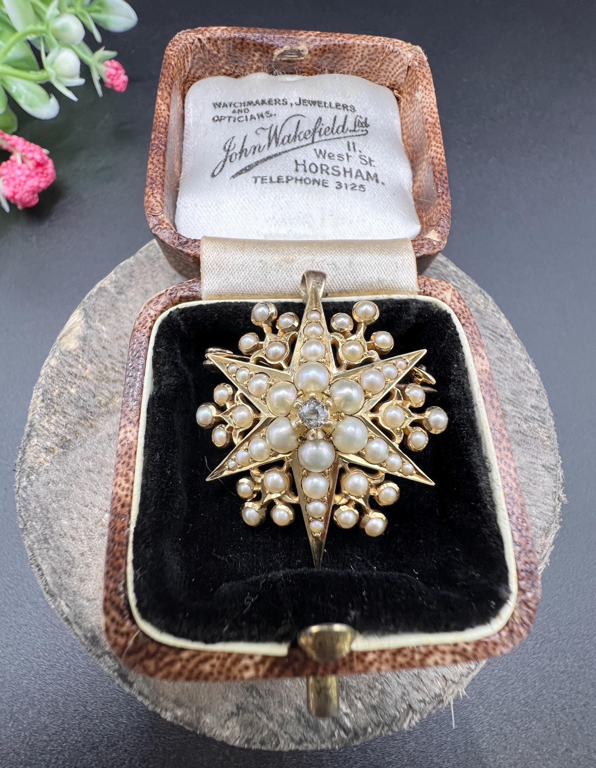 Femenino o masculino Antiguo Colgante / Broche Estrella Edwardiano de Oro Amarillo de 15 ct, Diamantes y Perlas de Siembra en venta