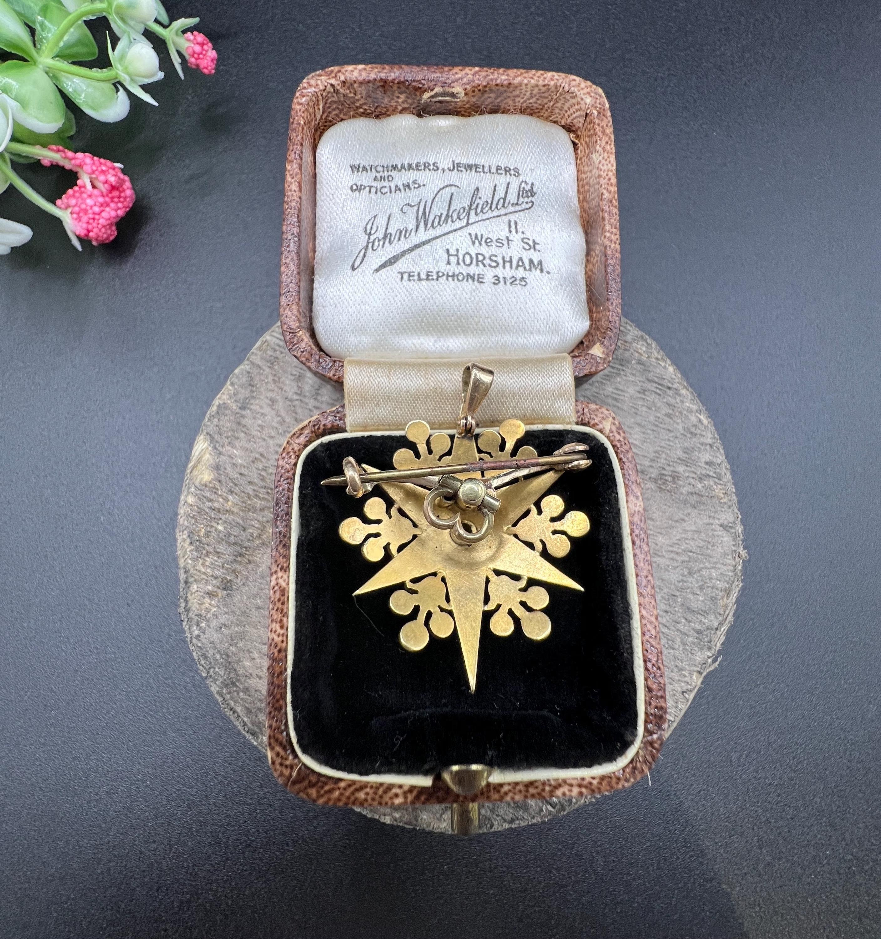 Antiguo Colgante / Broche Estrella Edwardiano de Oro Amarillo de 15 ct, Diamantes y Perlas de Siembra en venta 1