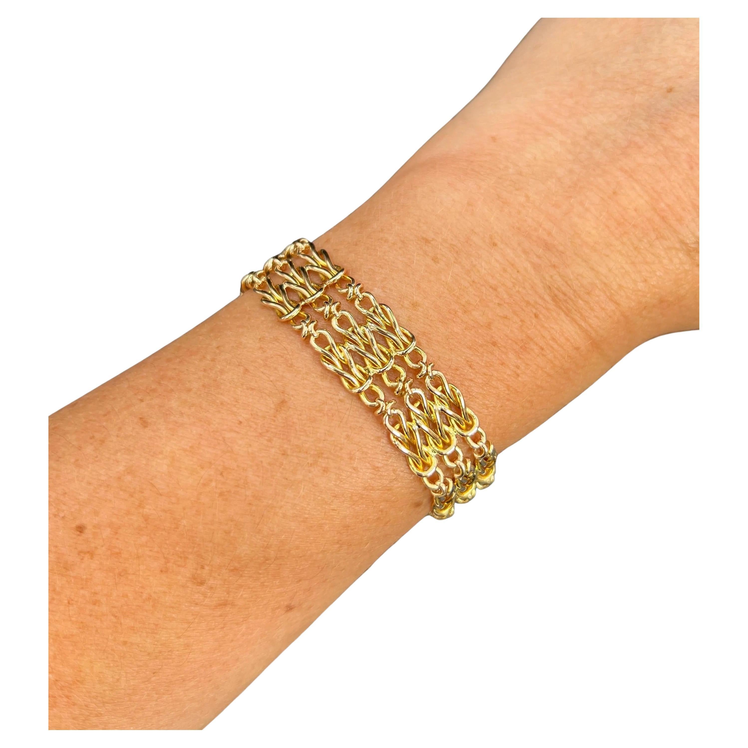 Antique 15ct Yellow Gold, Edwardian Fancy Lovers Knot Link Gate Bracelet For Sale