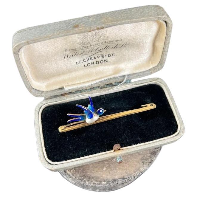 Antique 15ct Yellow Gold, Edwardian Natural Pearl & Enamel Bird Bar Brooch For Sale