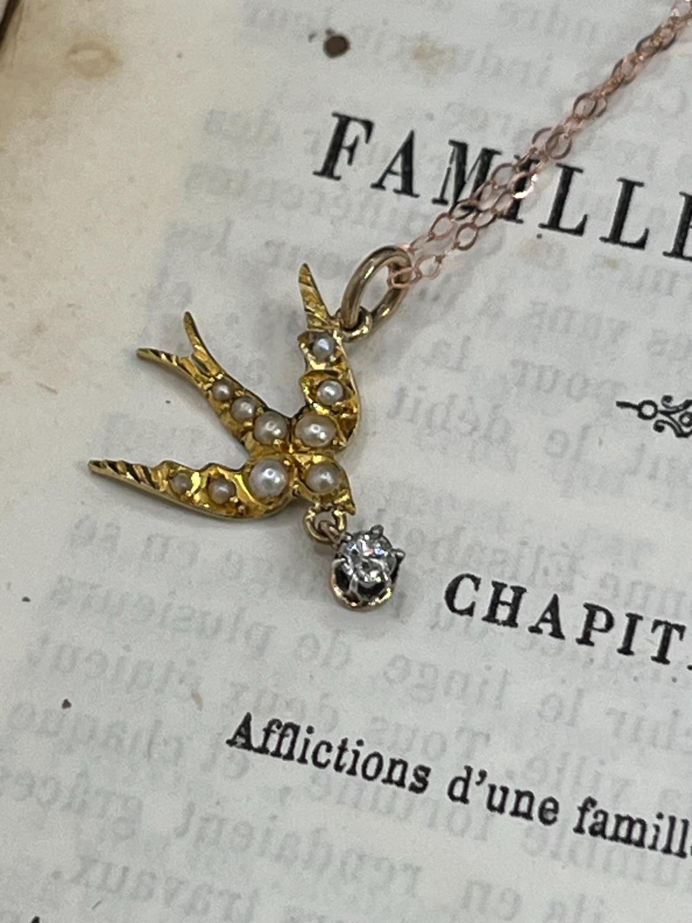 Collar Antiguo de Oro Amarillo de 15 ct, Edwardian Colgante de Golondrina de Perla con Diamante en venta 1