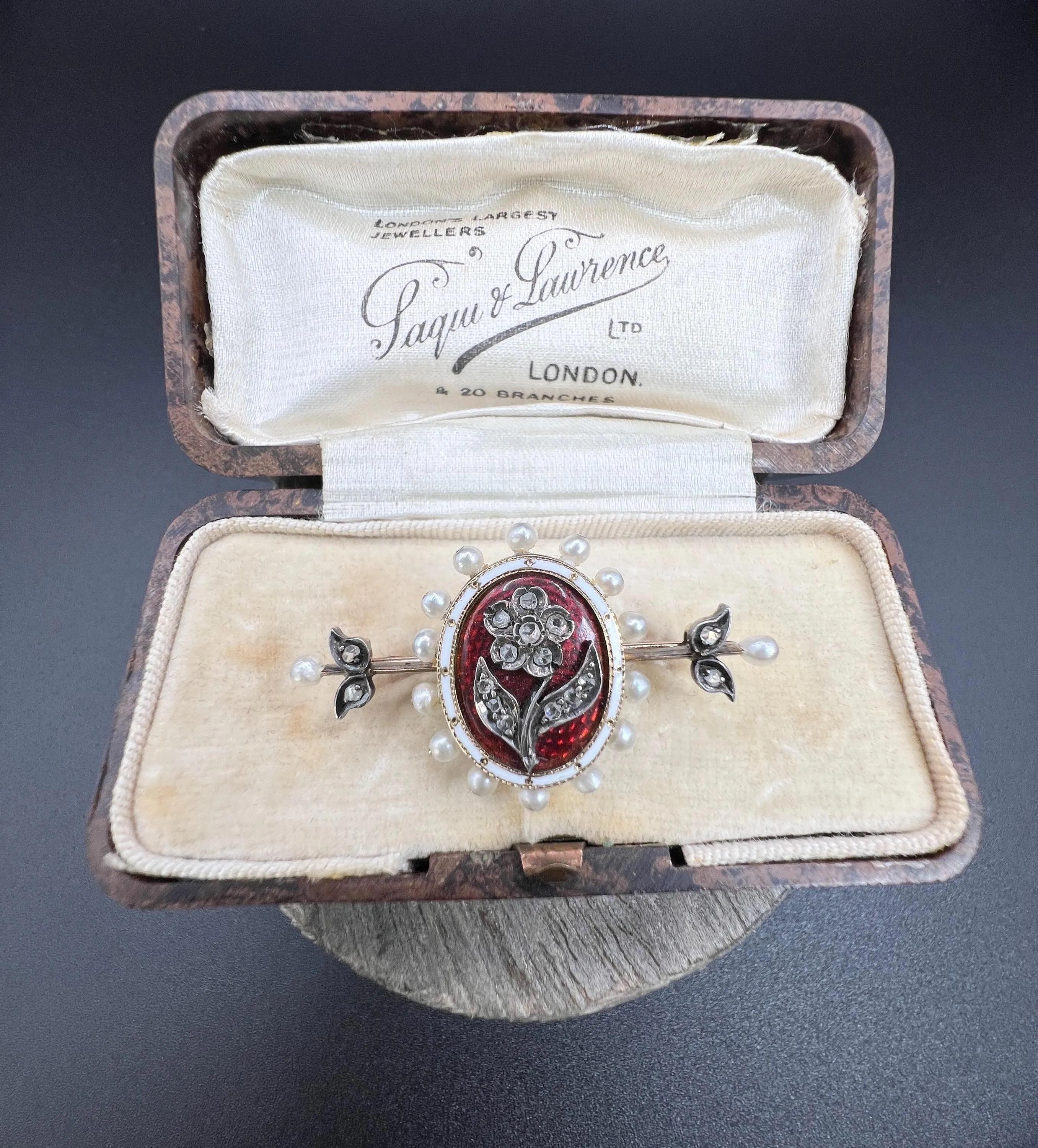 Antike 15 Karat Gelbgold Edwardianische Rote Emaille Diamant & Saatperlen-Blumenbrosche im Angebot 1