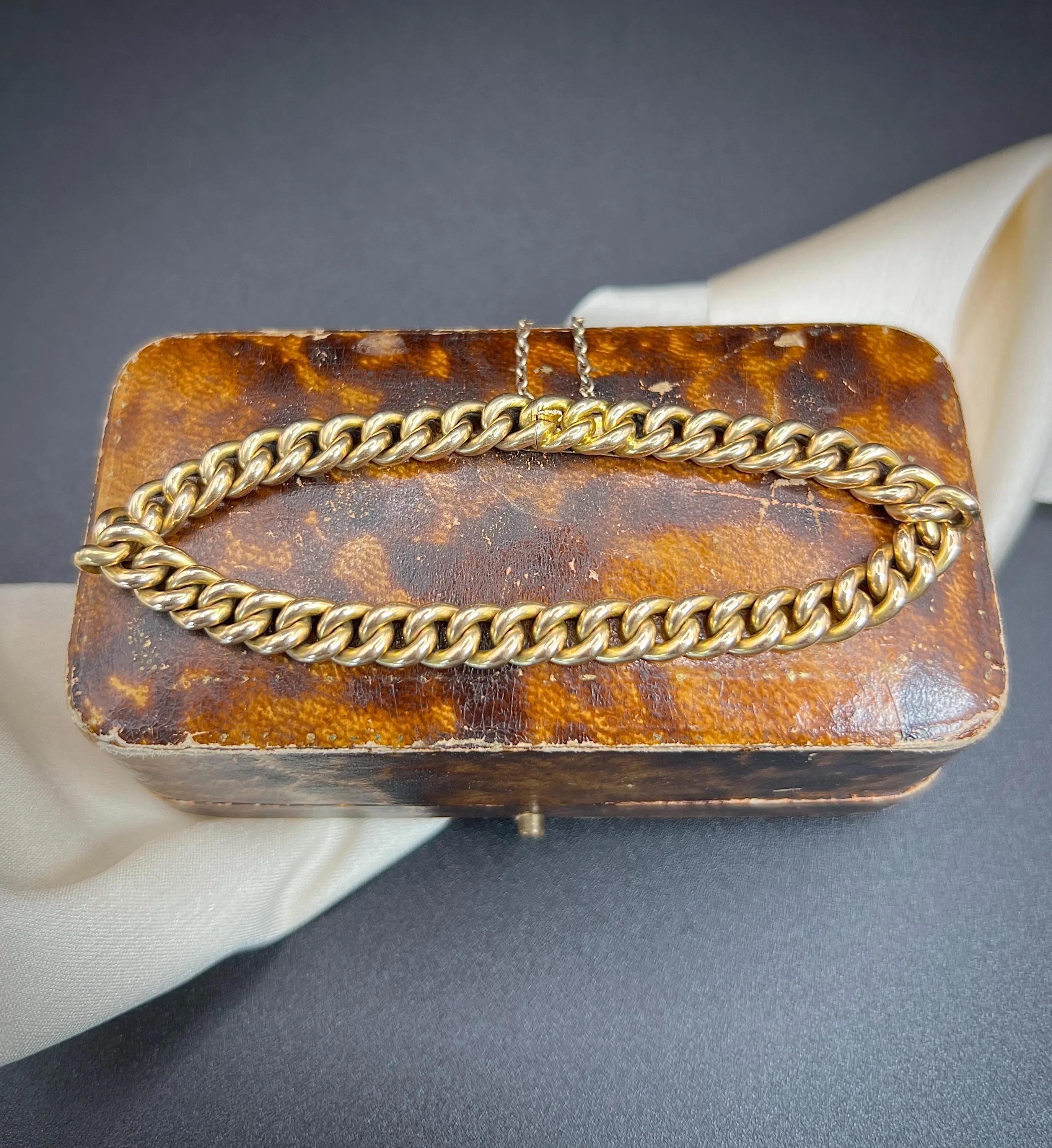 Édouardien Bracelet ancien en or jaune 15ct, édouardien, à maillons massifs avec fermoir intégral en vente