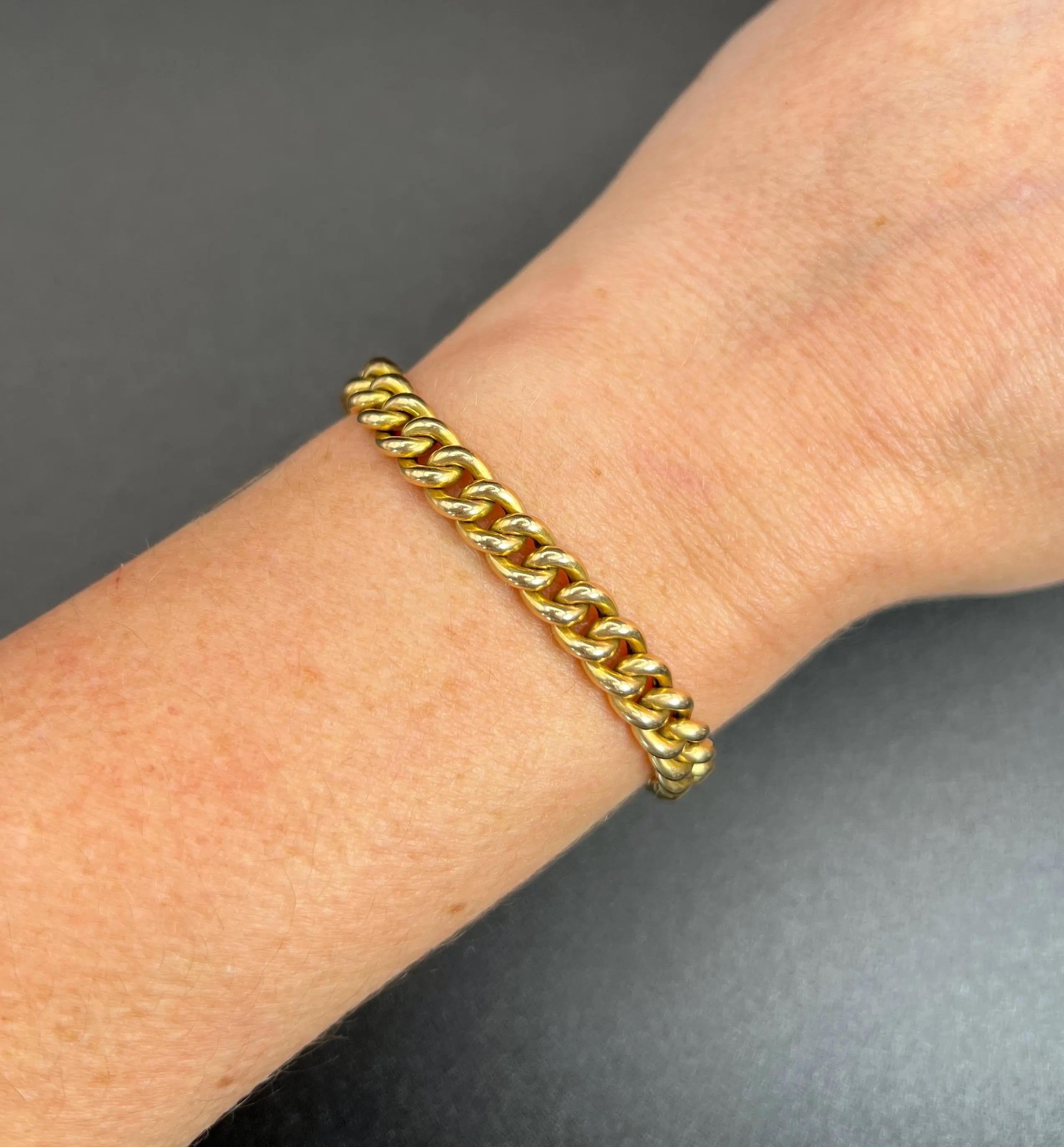 Bracelet ancien en or jaune 15ct, édouardien, à maillons massifs avec fermoir intégral en vente 1