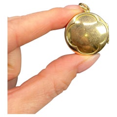Antique 15ct Yellow Gold, Round 4 Leaf Clover Locket, Hallmarked Birmingham 1917