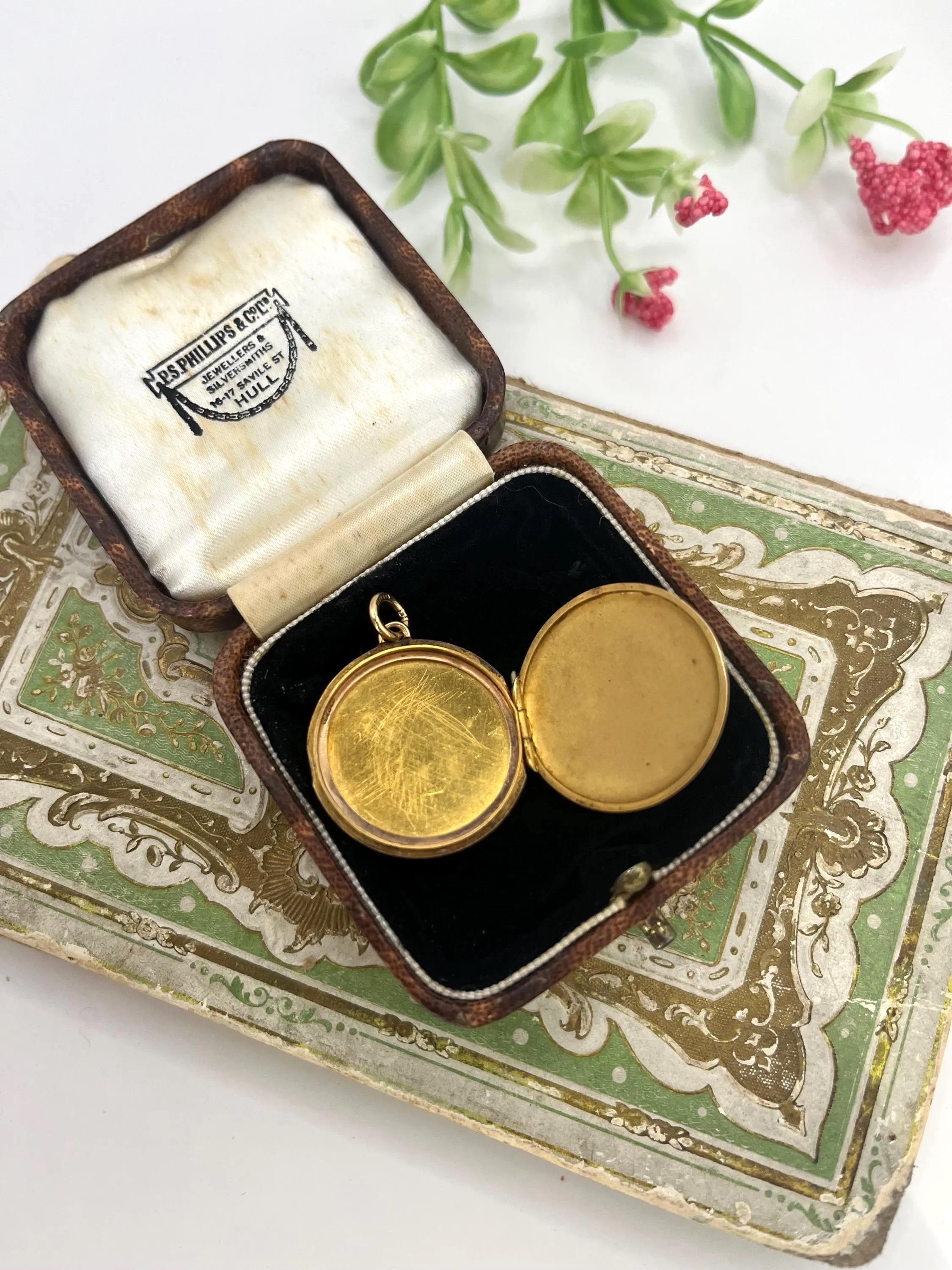 Antique médaillon rond en or jaune 15ct, Birmingham Hallmarked 1914 en vente 6