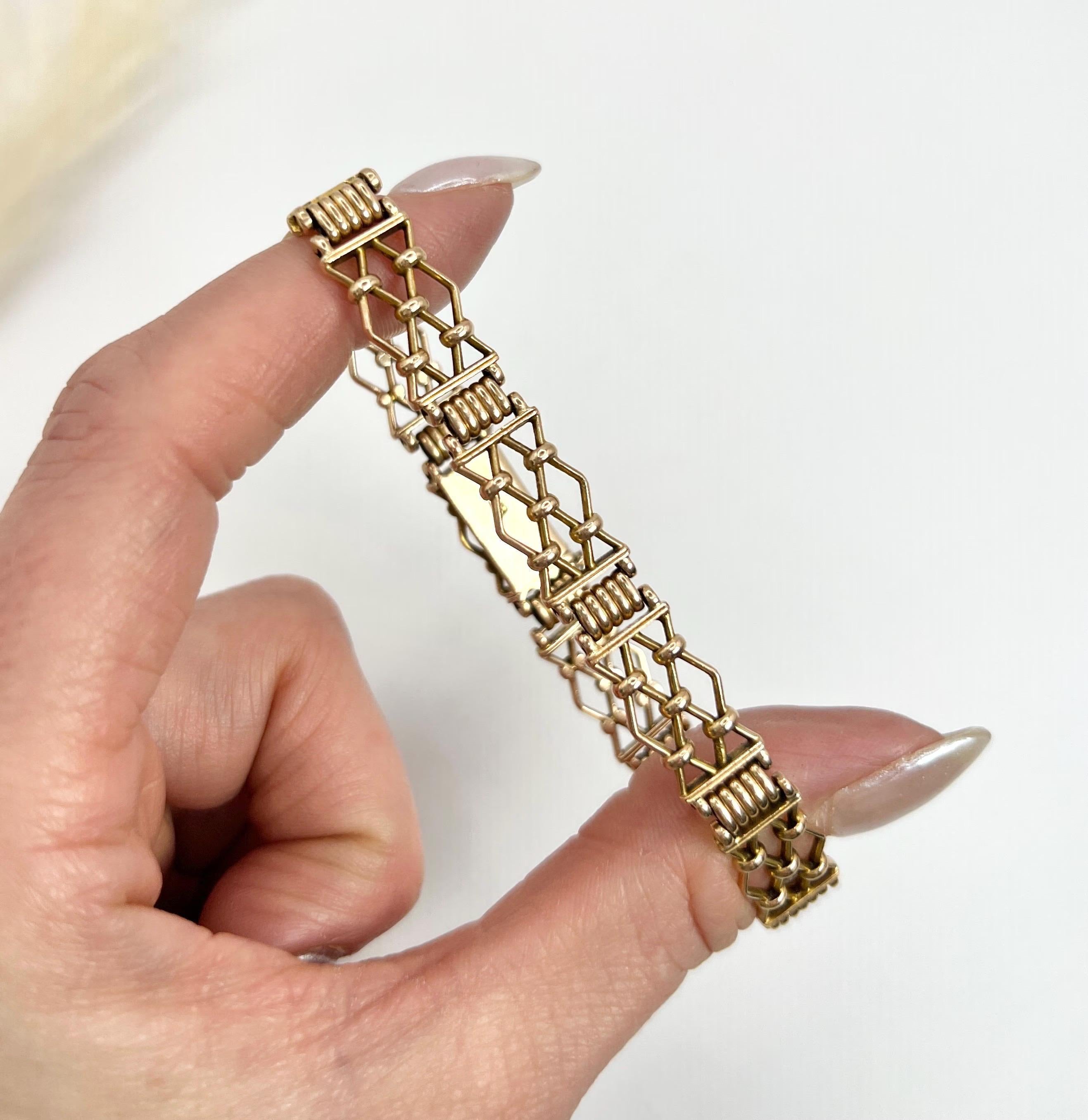 Bracciale antico in oro giallo 15ct con timbro, anni '20, A Link Gate 3