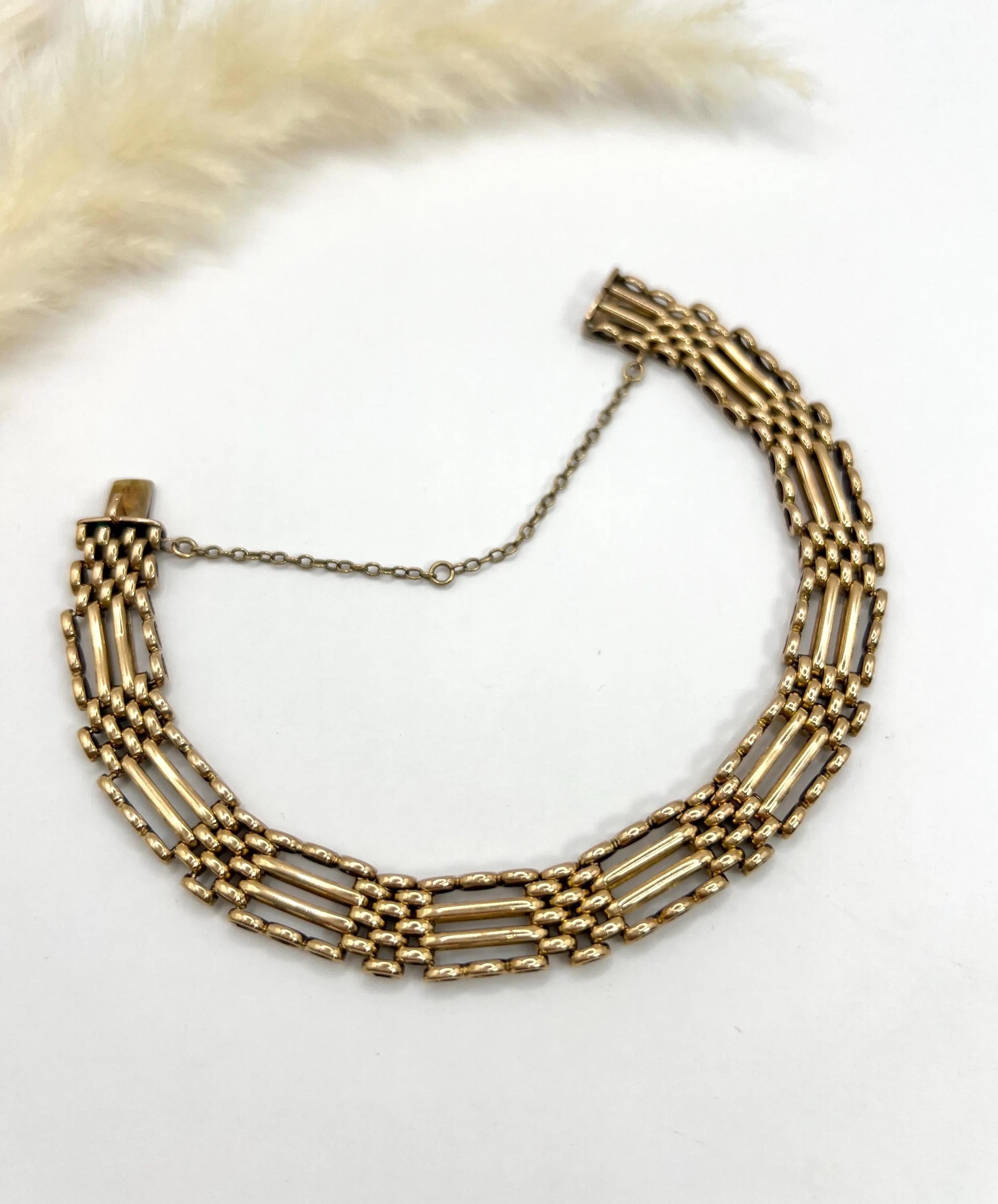 Bracelet ancien en or jaune 15ct estampillé, d'époque édouardienne en vente 2