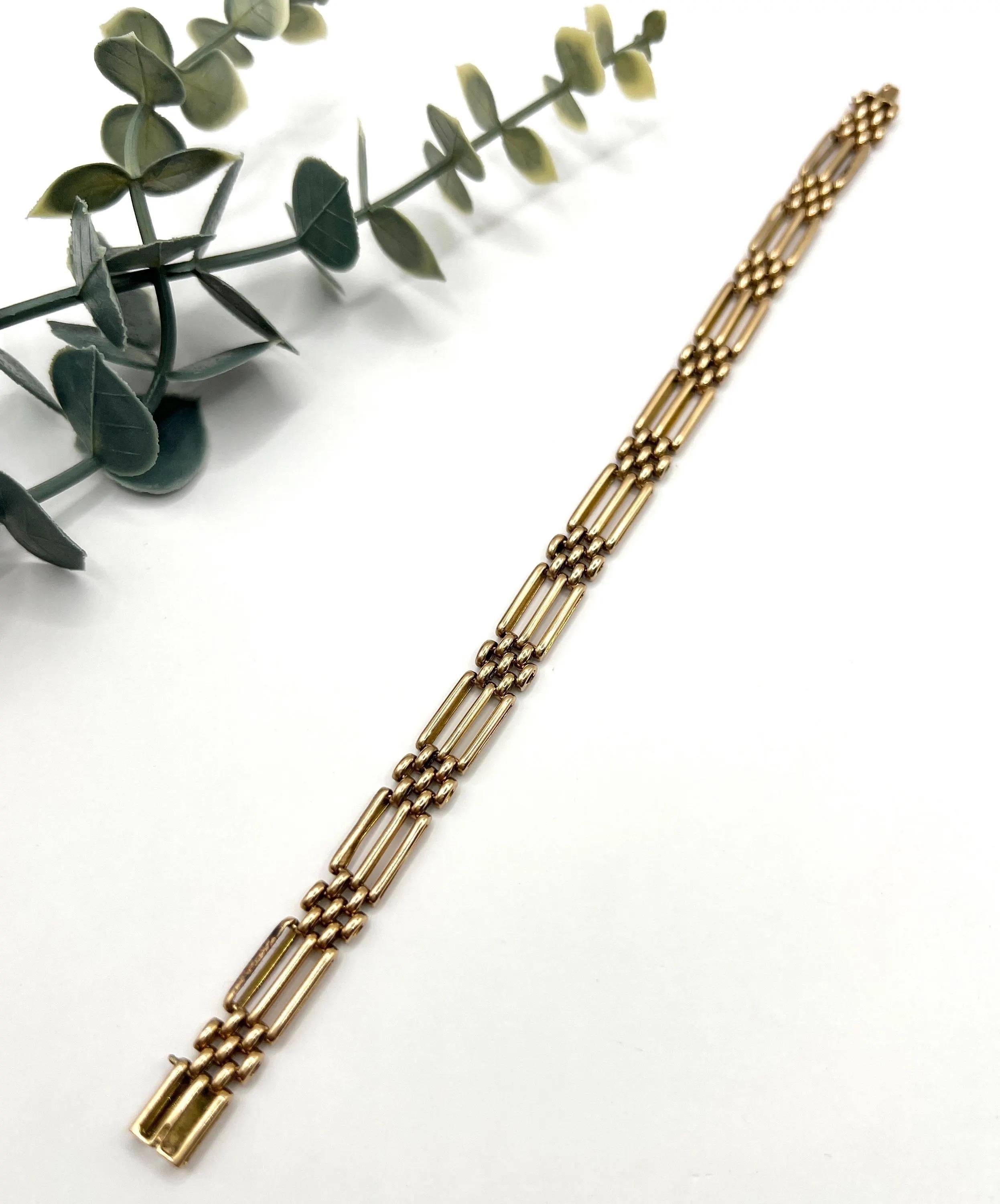 Antique 15ct Yellow Gold Stamped, Edwardian era Three Row Gate Bracelet Unisexe en vente