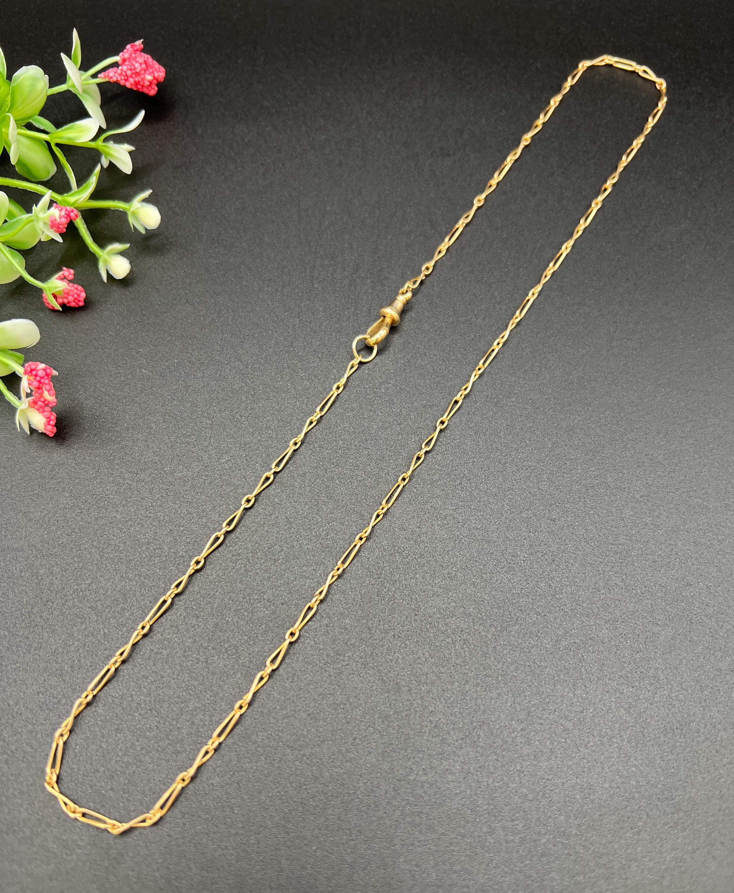 Antique 15ct Yellow Gold Tagged, 1920s 22 Inch Fancy Twisted Figaro Link Chain en vente 4