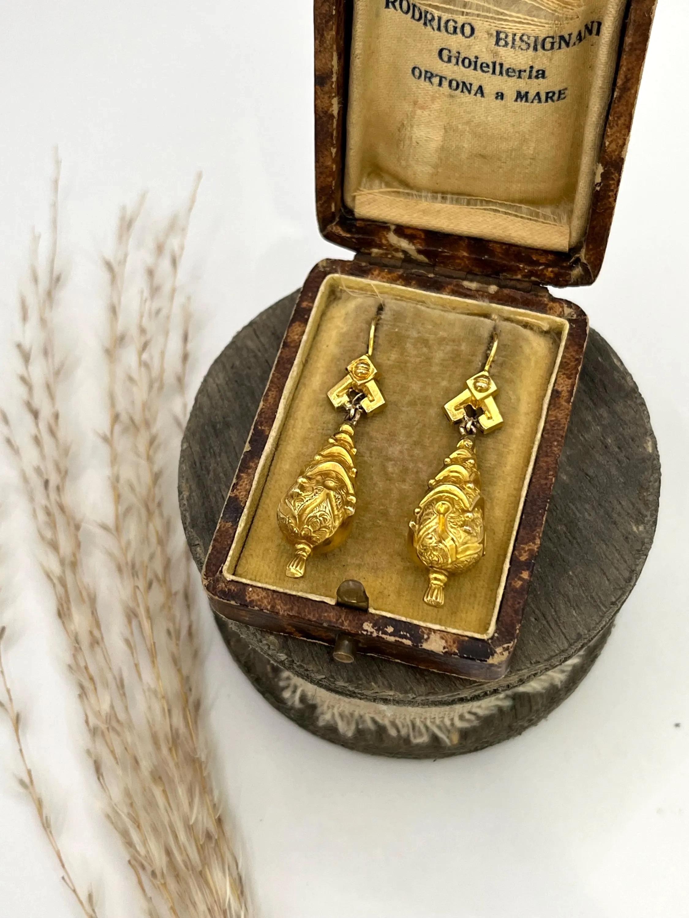 Pendientes Victorianos Antiguos de Oro Amarillo de 15 ct, Circa 1900 en venta 7