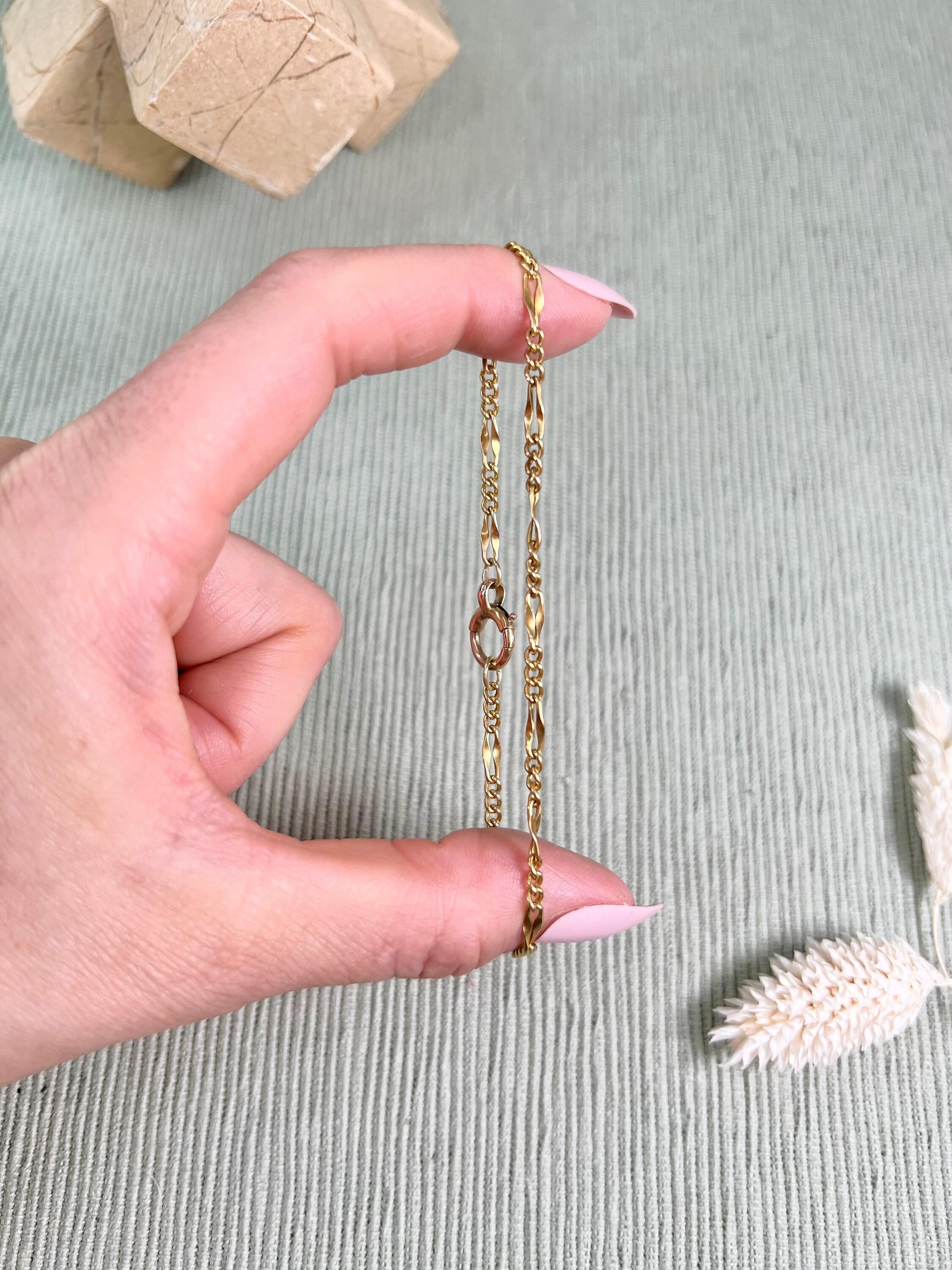 Antique 15ct Yellow Gold Victorian Figaro Link Bracelet In Good Condition For Sale In Brighton, GB