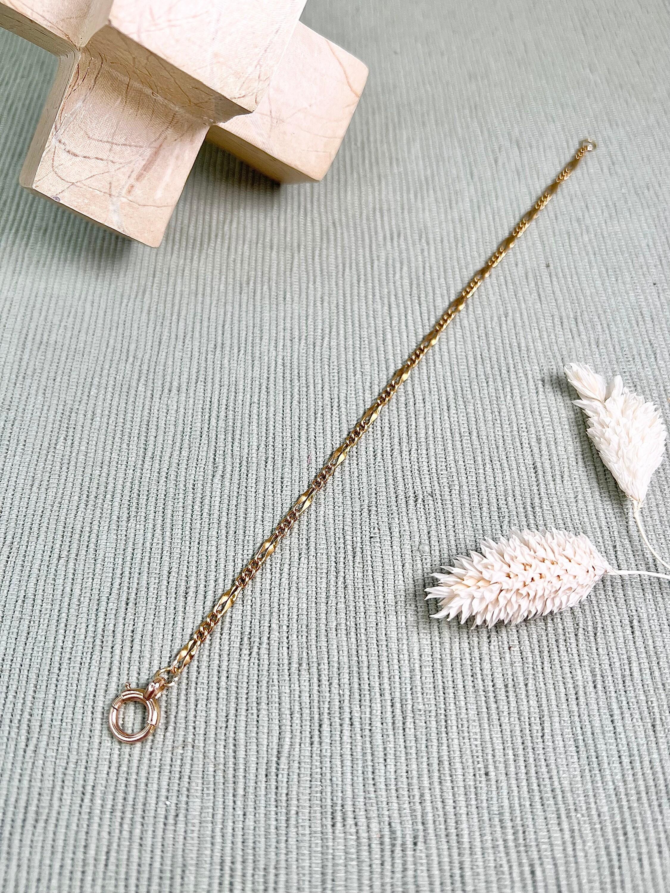 Women's or Men's Antique 15ct Yellow Gold Victorian Figaro Link Bracelet For Sale