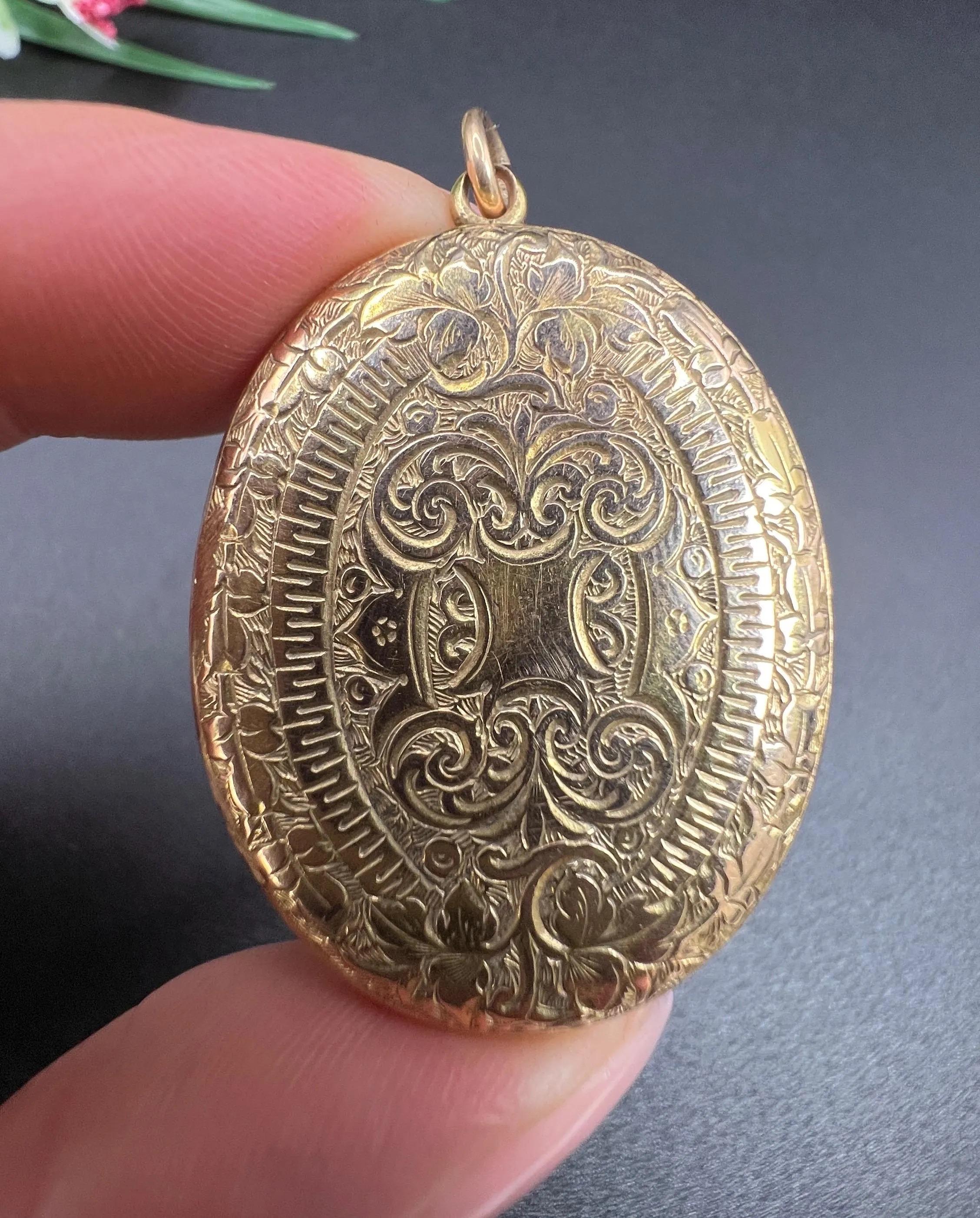 Antike 15ct Gelbgold, viktorianischen Blumen graviert Pfingstrose Oval geformt Medaillon im Angebot 5