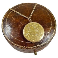 Antique 15ct Yellow Gold, Victorian Paisley Patterned Round Locket