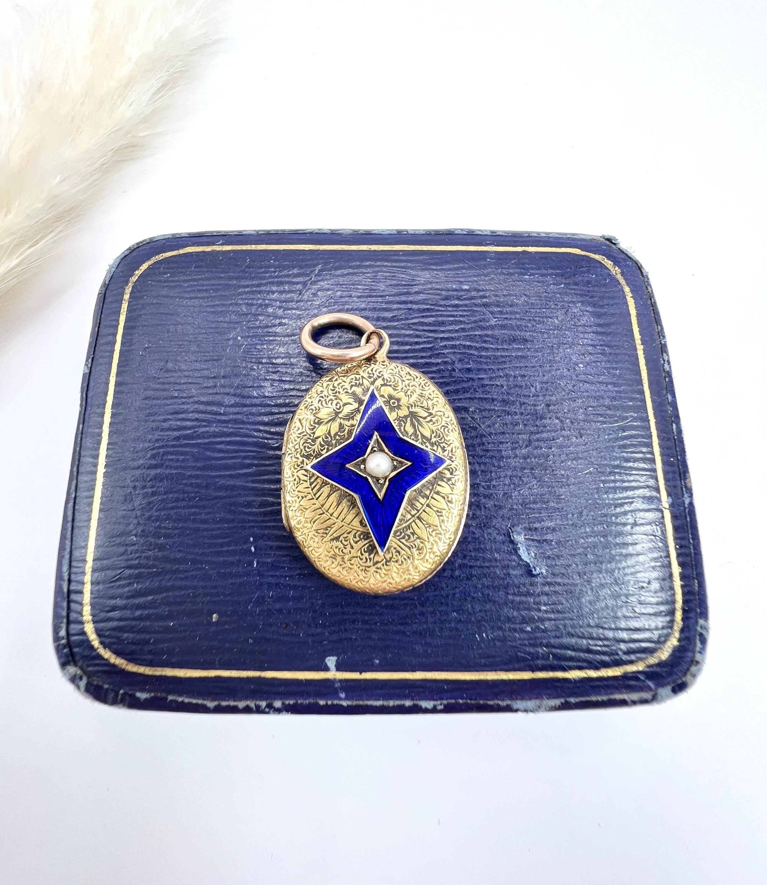 Antique 15ct Yellow Gold, Victorian Seed Pearl & Blue Enamel Star Oval Locket For Sale 3