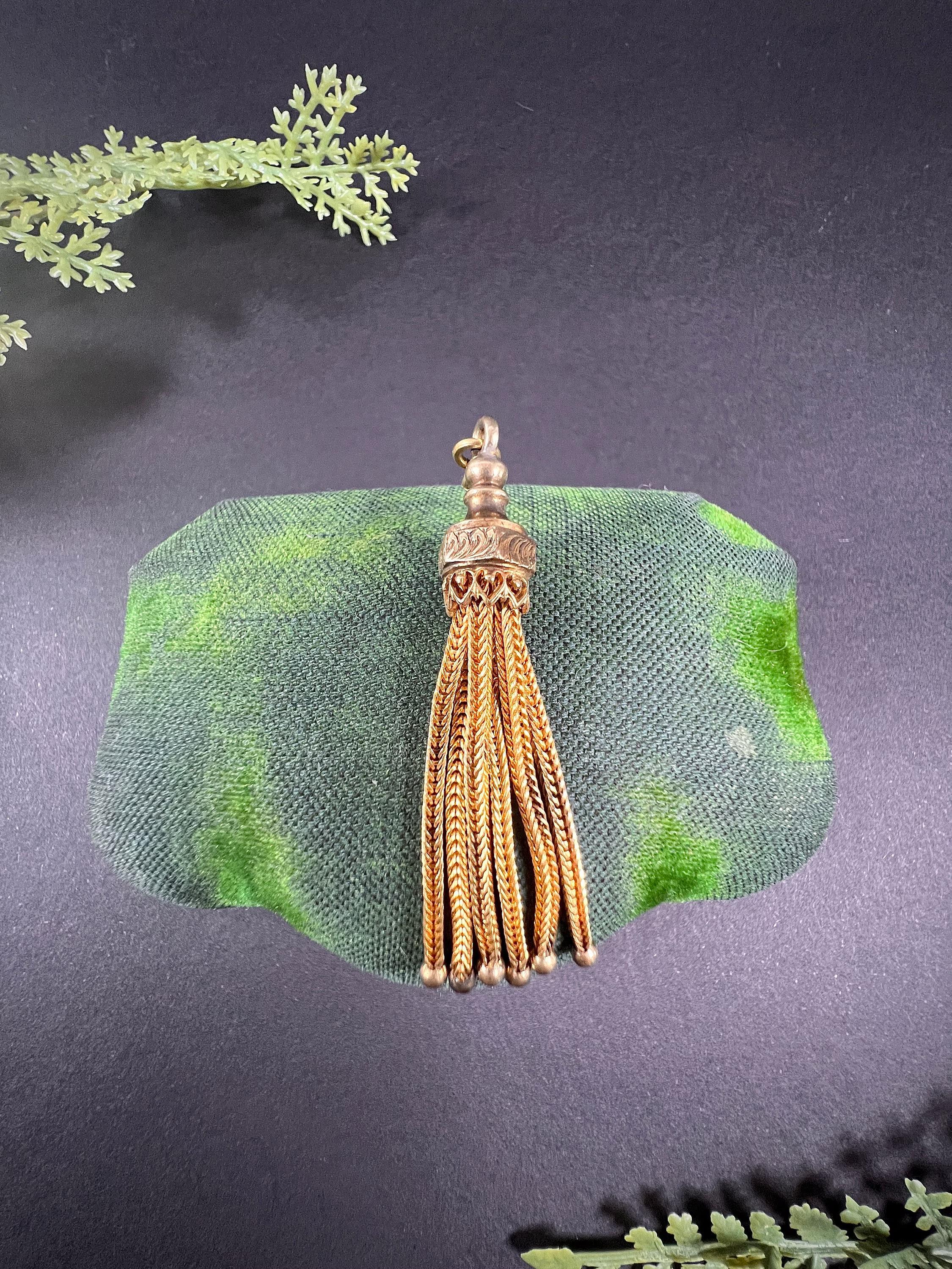 Women's or Men's Antique 15ct Yellow Gold, Victorian Tassel Pendant For Sale