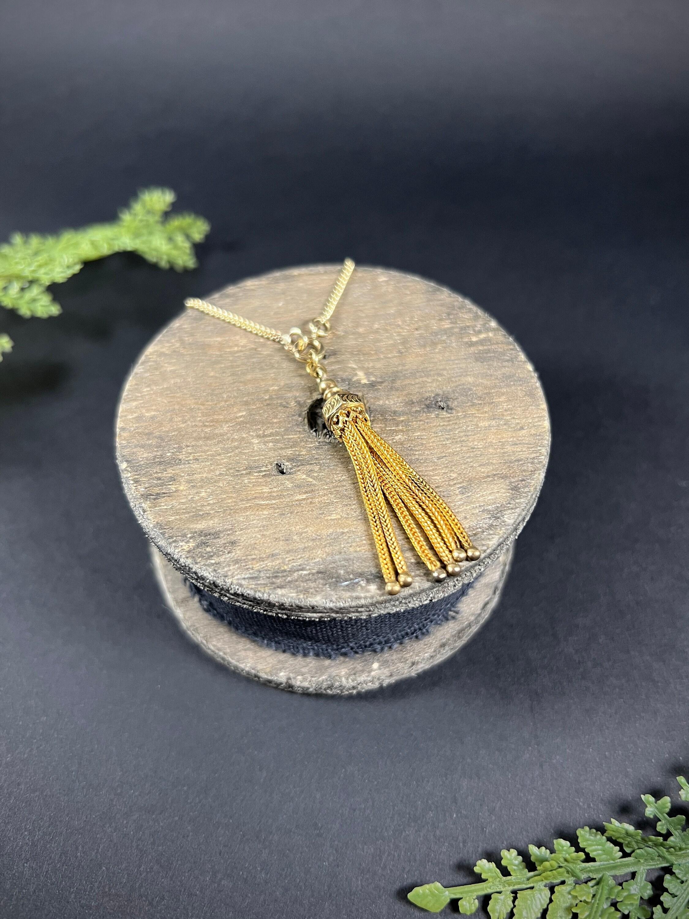 Antique 15ct Yellow Gold, Victorian Tassel Pendant For Sale 5