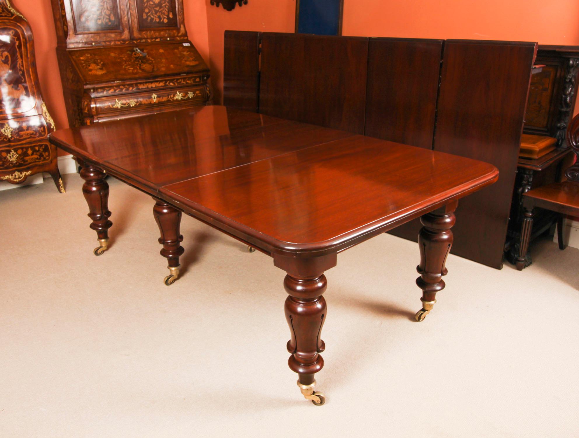 Ancienne table à manger à rallonge William IV et 16 chaises 19ème siècle en vente 5