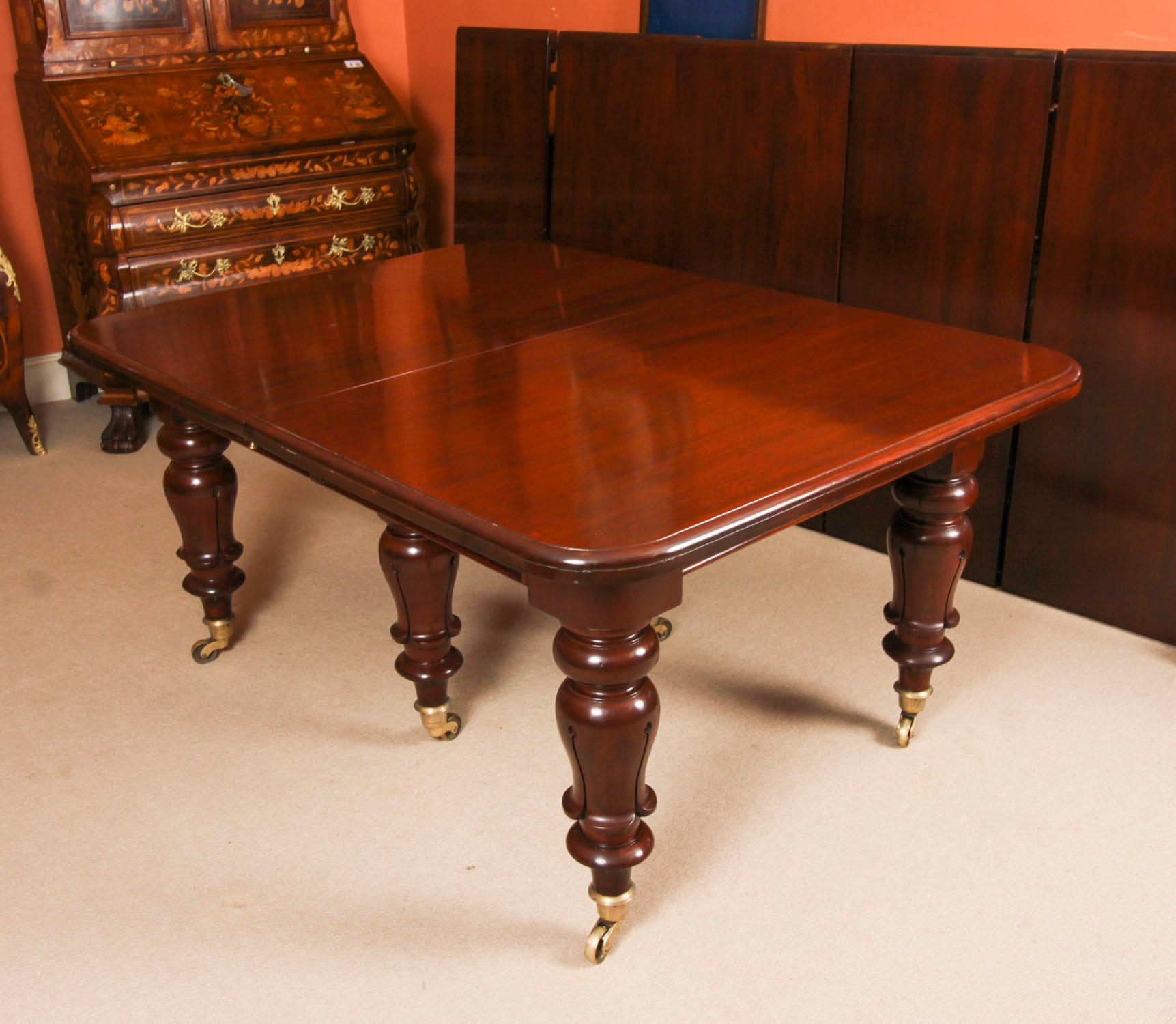 Ancienne table à manger à rallonge William IV et 16 chaises 19ème siècle en vente 6