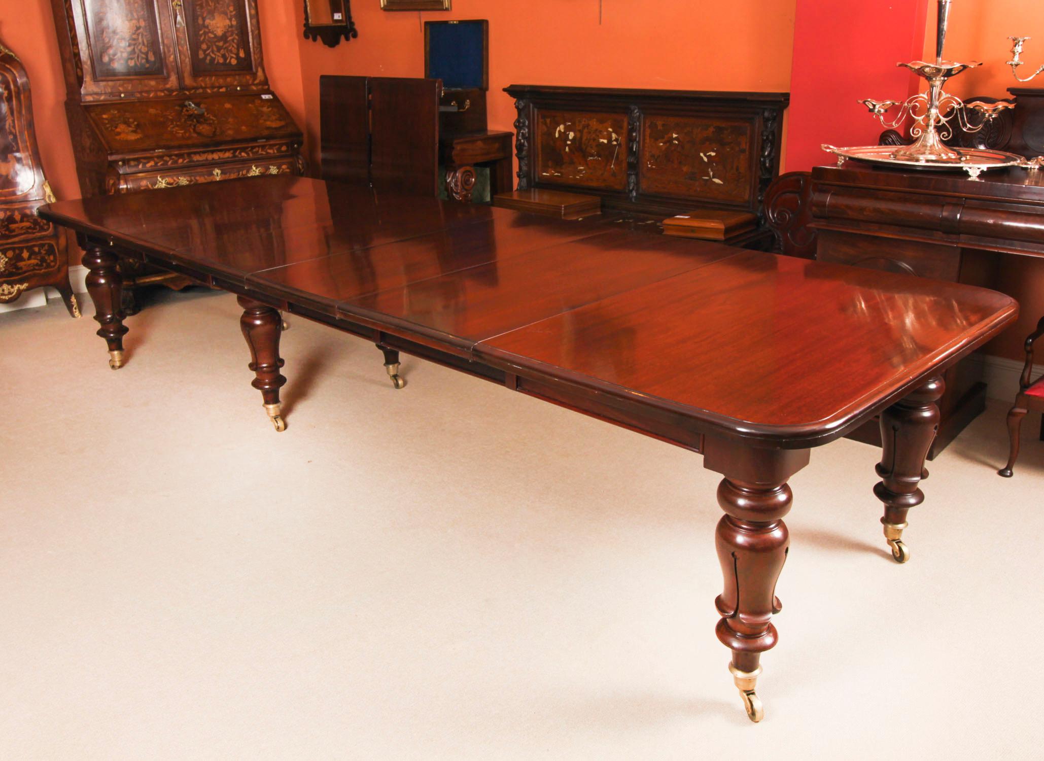 Ancienne table à manger à rallonge William IV et 16 chaises 19ème siècle en vente 1