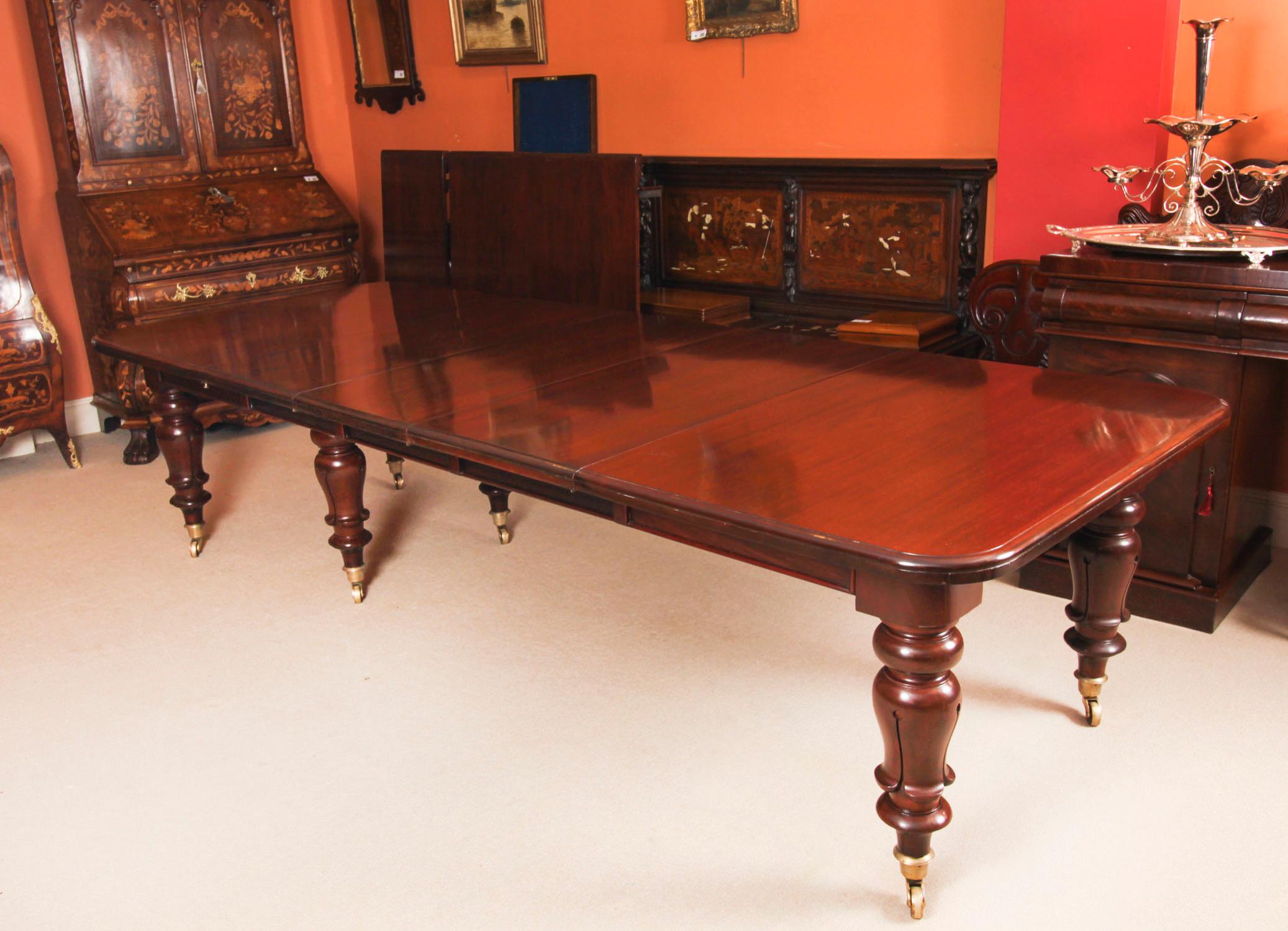 Ancienne table à manger à rallonge William IV et 16 chaises 19ème siècle en vente 2