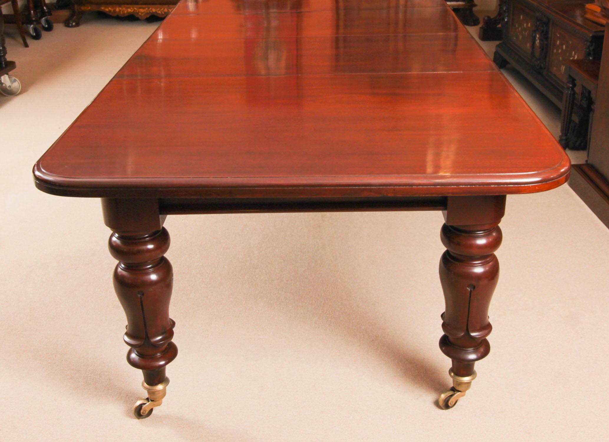 Ancienne table de salle à manger à rallonge William IV de 15 pieds 19ème siècle en vente 10