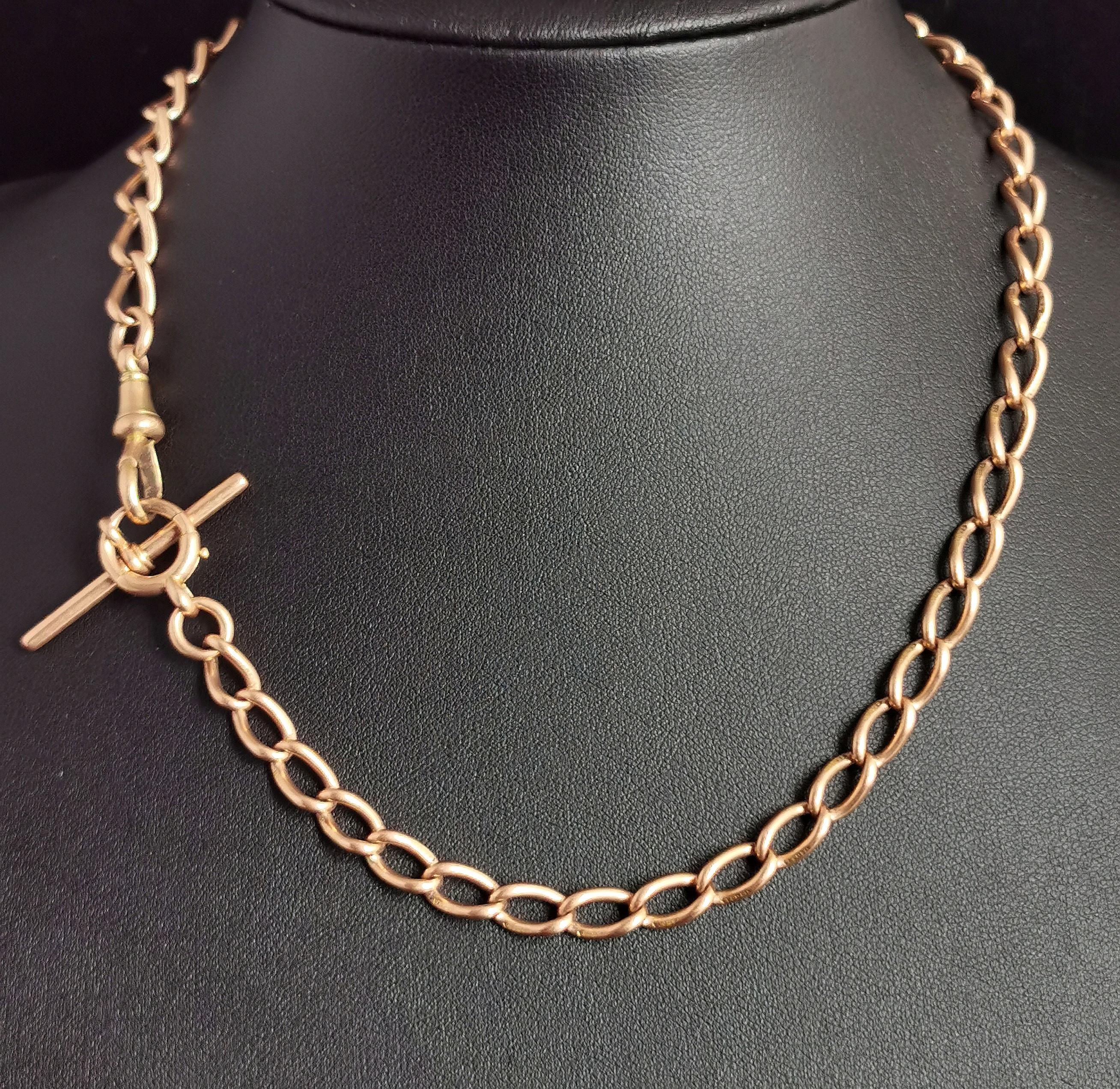 An impeccable antique, late Victorian era 15kt gold Albert chain.

A beautifully designed chain with elongated open curb links giving it a sleek design.

It is a longer length so could be worn as a necklace.

It has a gorgeous light rosey overtone