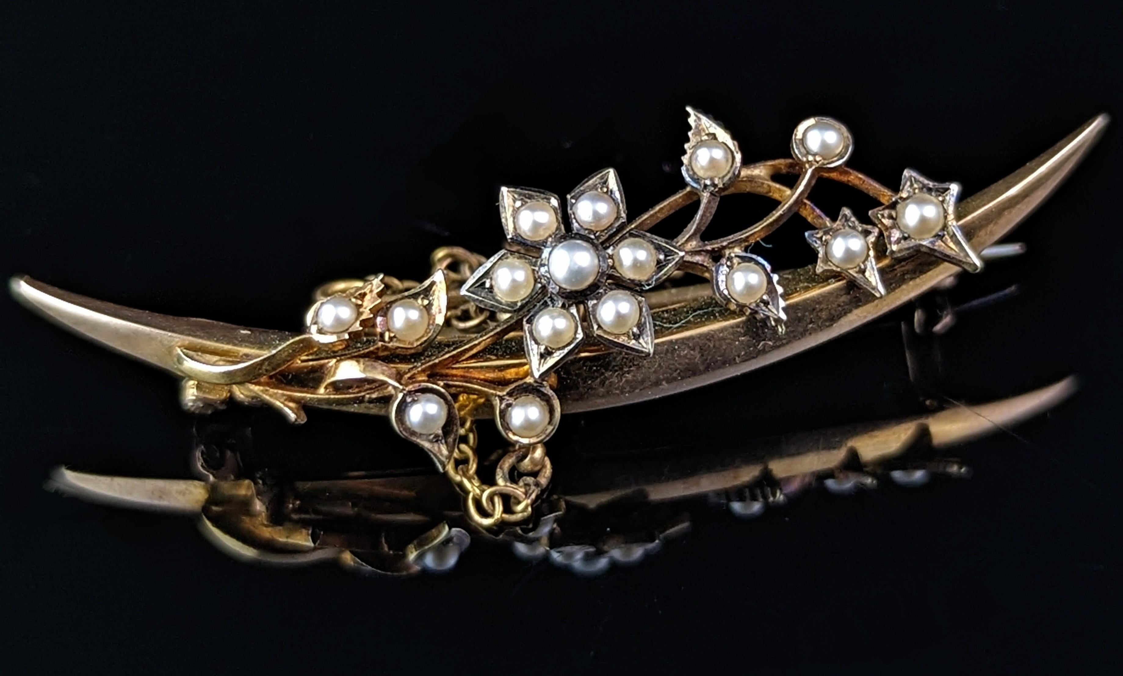 Antique 15k gold Crescent moon and flower brooch, Pearl, Victorian  For Sale 5