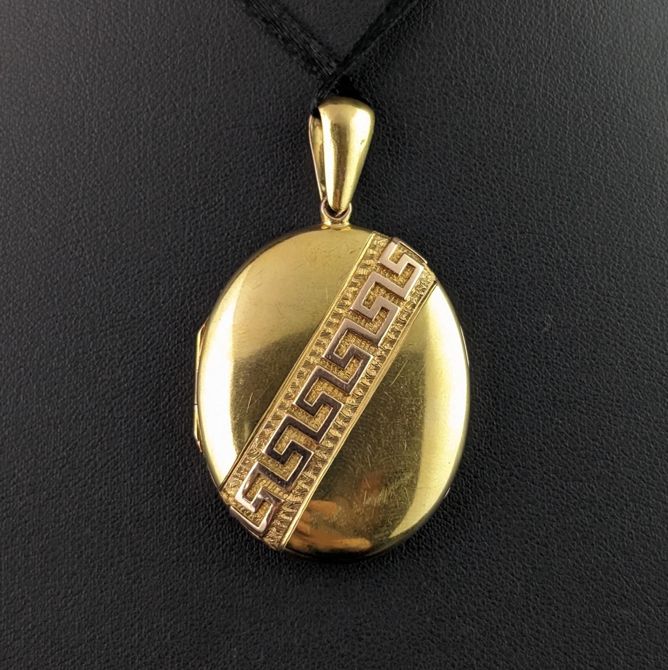 Antique 15k gold locket pendant, Greek key, Victorian  For Sale 7