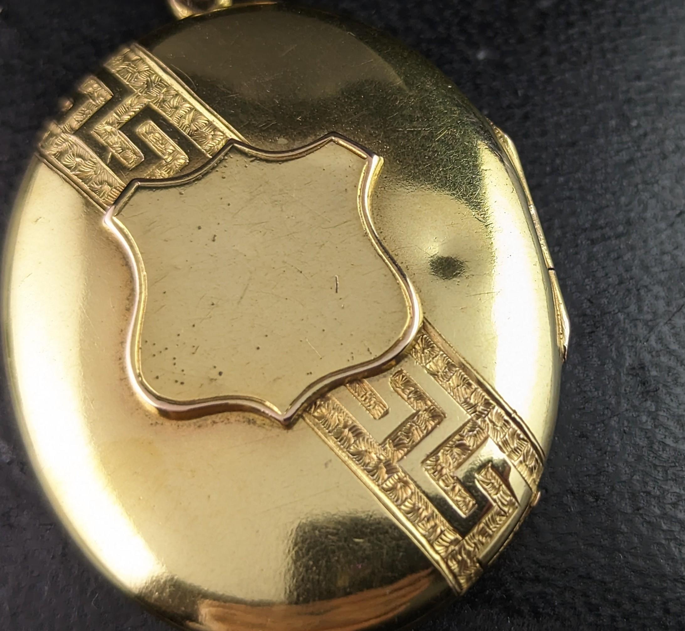Antique 15k gold locket pendant, Greek key, Victorian  For Sale 4