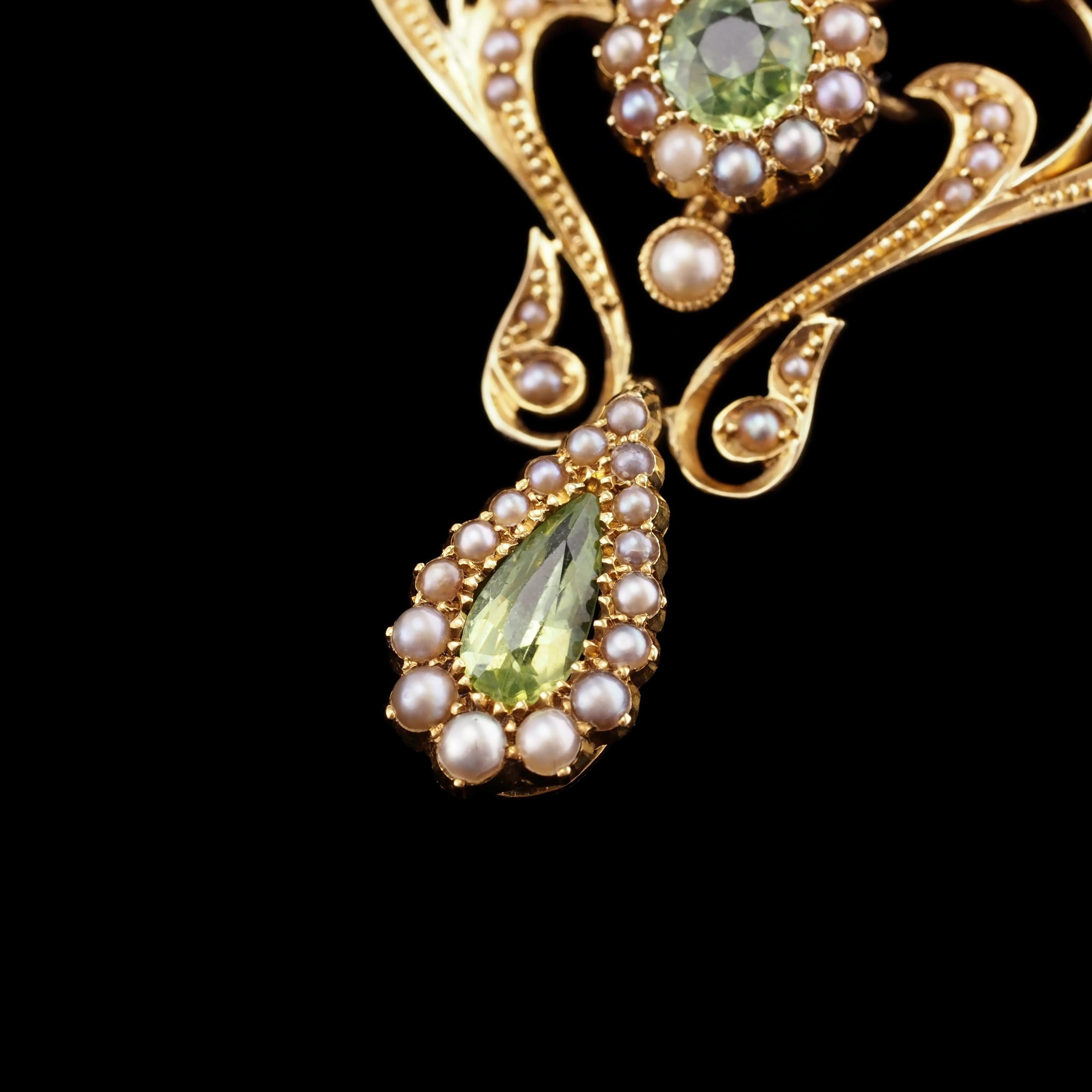 Antique 15K Gold Peridot & Pearl Lavalier Necklace - Art Nouveau c.1900s 6