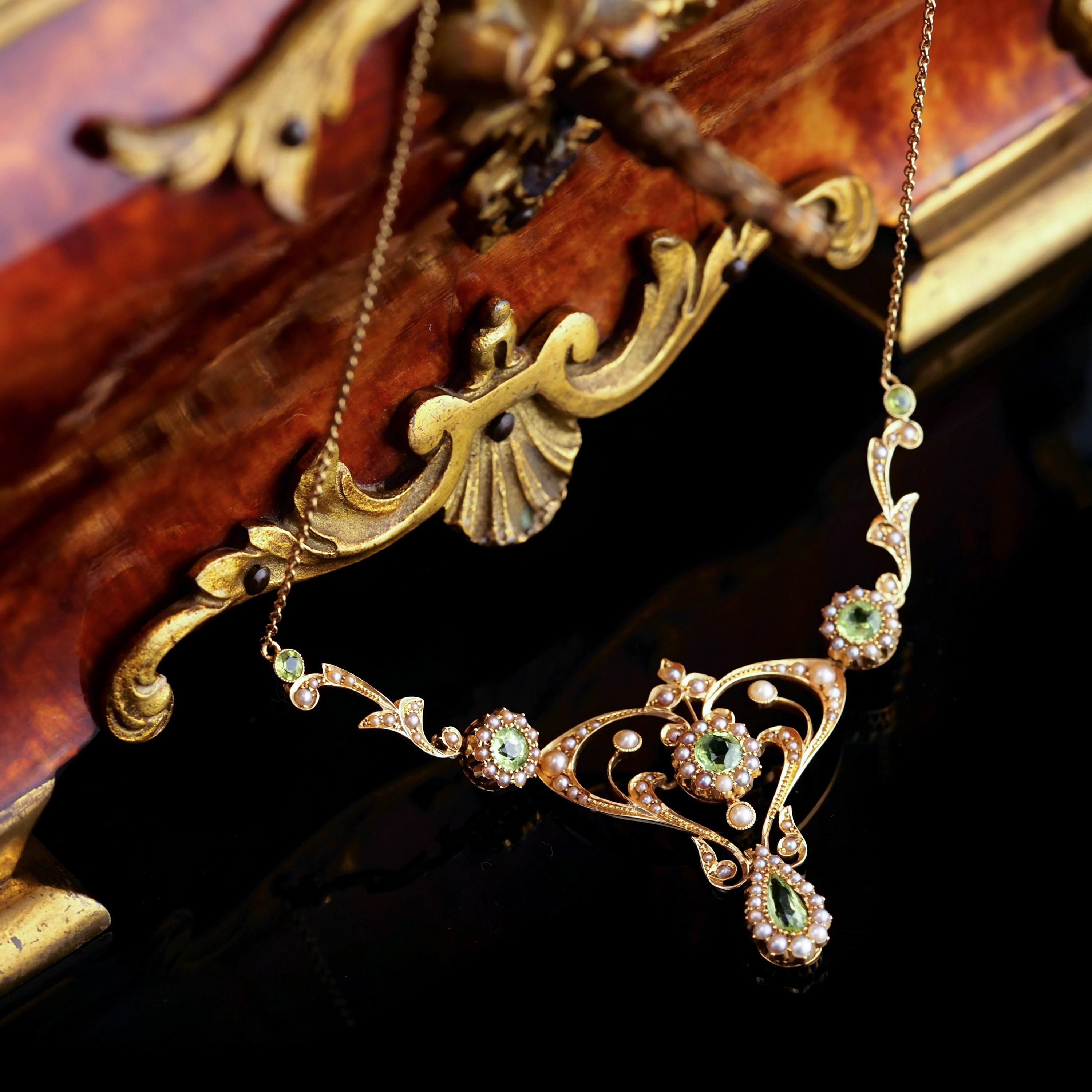Round Cut Antique 15K Gold Peridot & Pearl Lavalier Necklace - Art Nouveau c.1900s