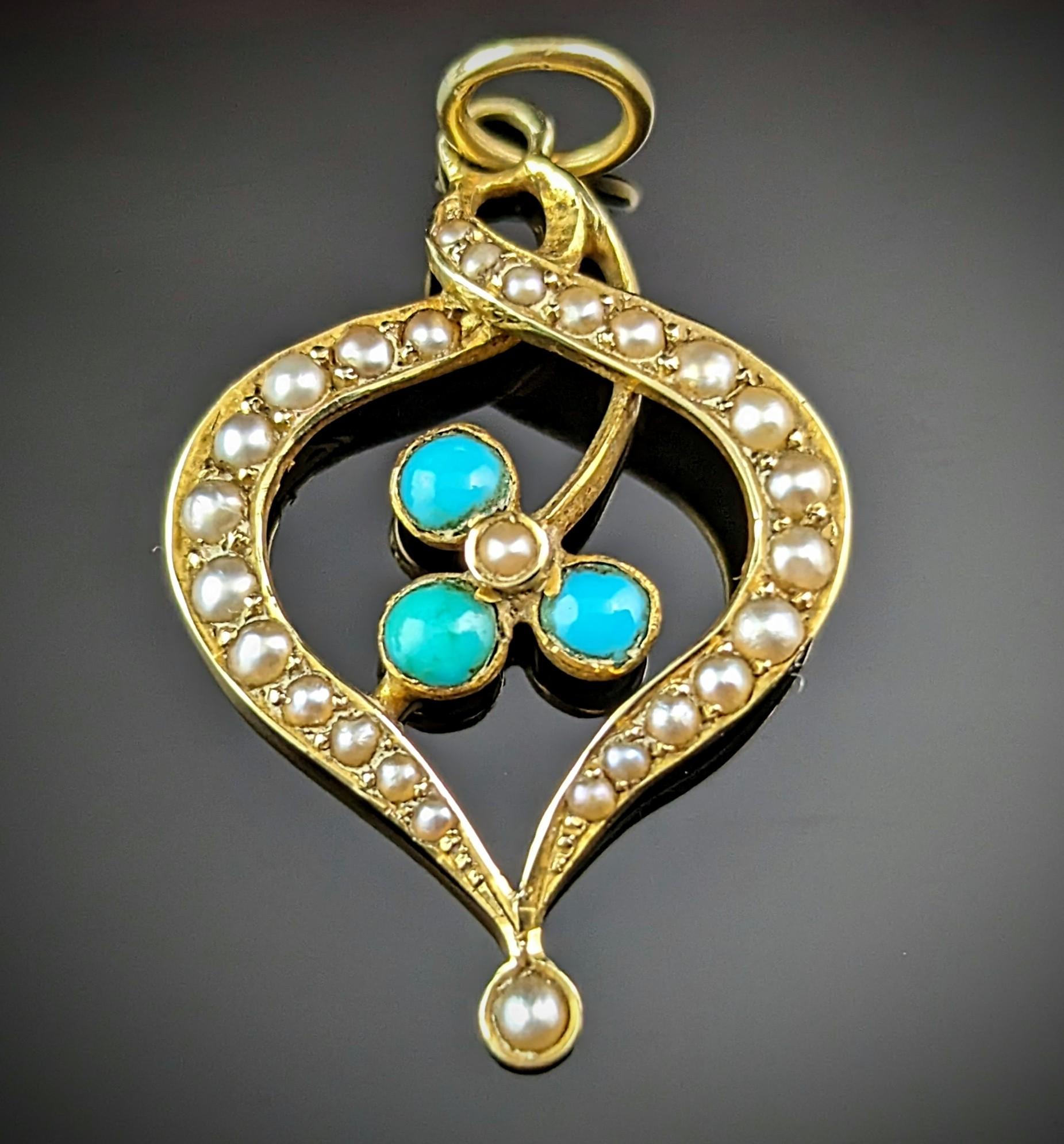 Antique 15k gold Turquoise and Pearl shamrock pendant  For Sale 8
