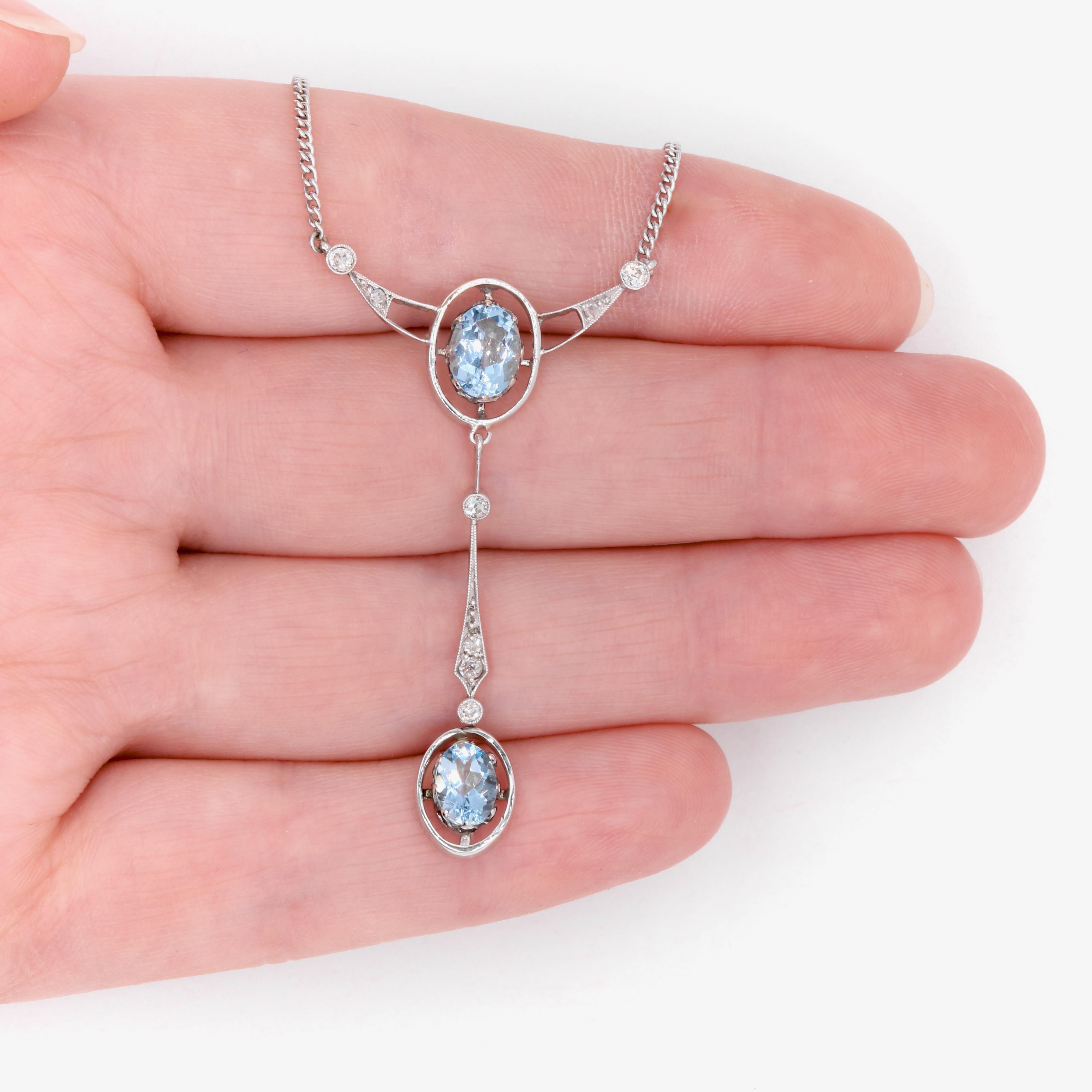 Antique 15K White Gold & Platinum 1.7tgw Aquamarine and Old Cut Diamond Necklace For Sale 4