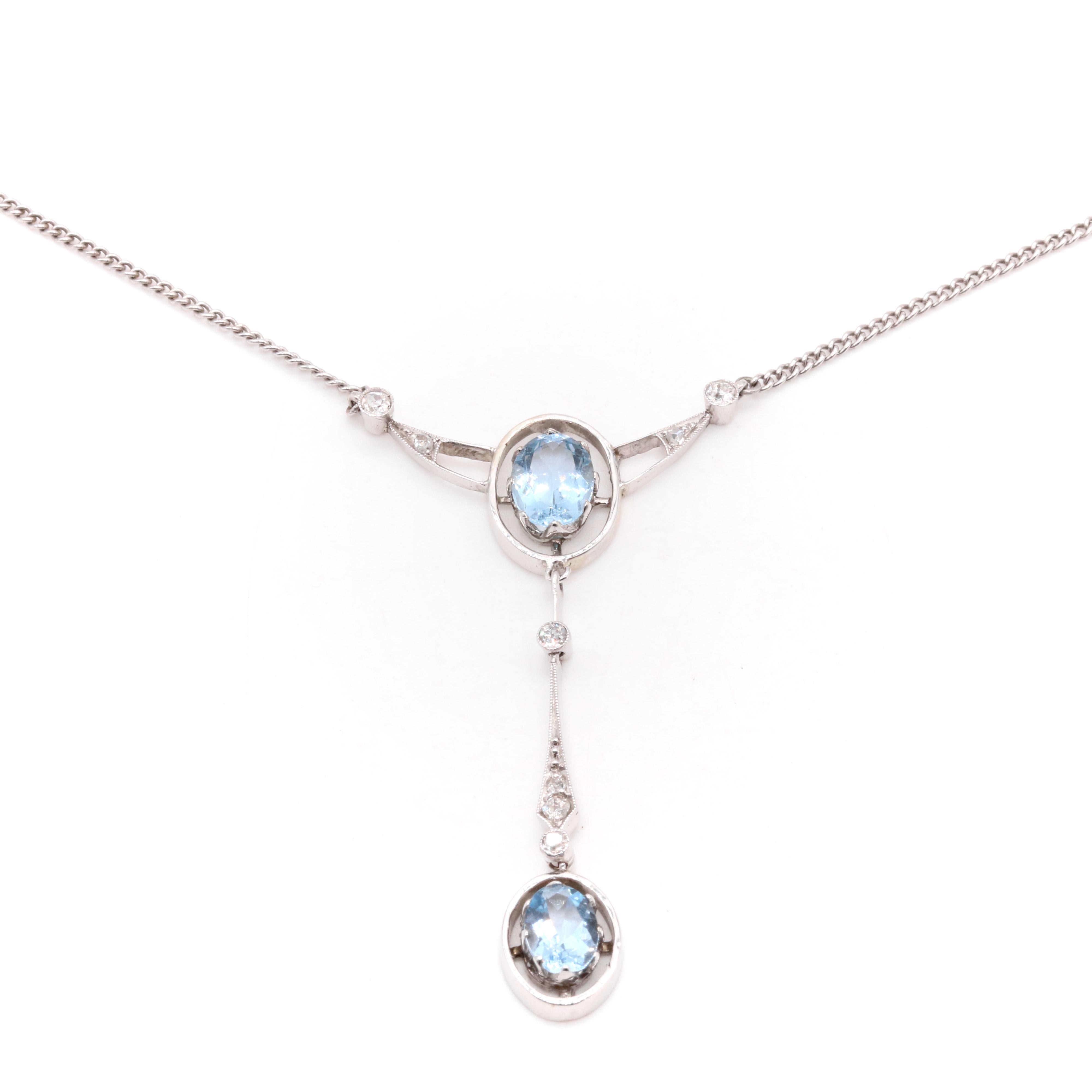 Antique 15K White Gold & Platinum 1.7tgw Aquamarine and Old Cut Diamond Necklace In Good Condition For Sale In Staines-Upon-Thames, GB